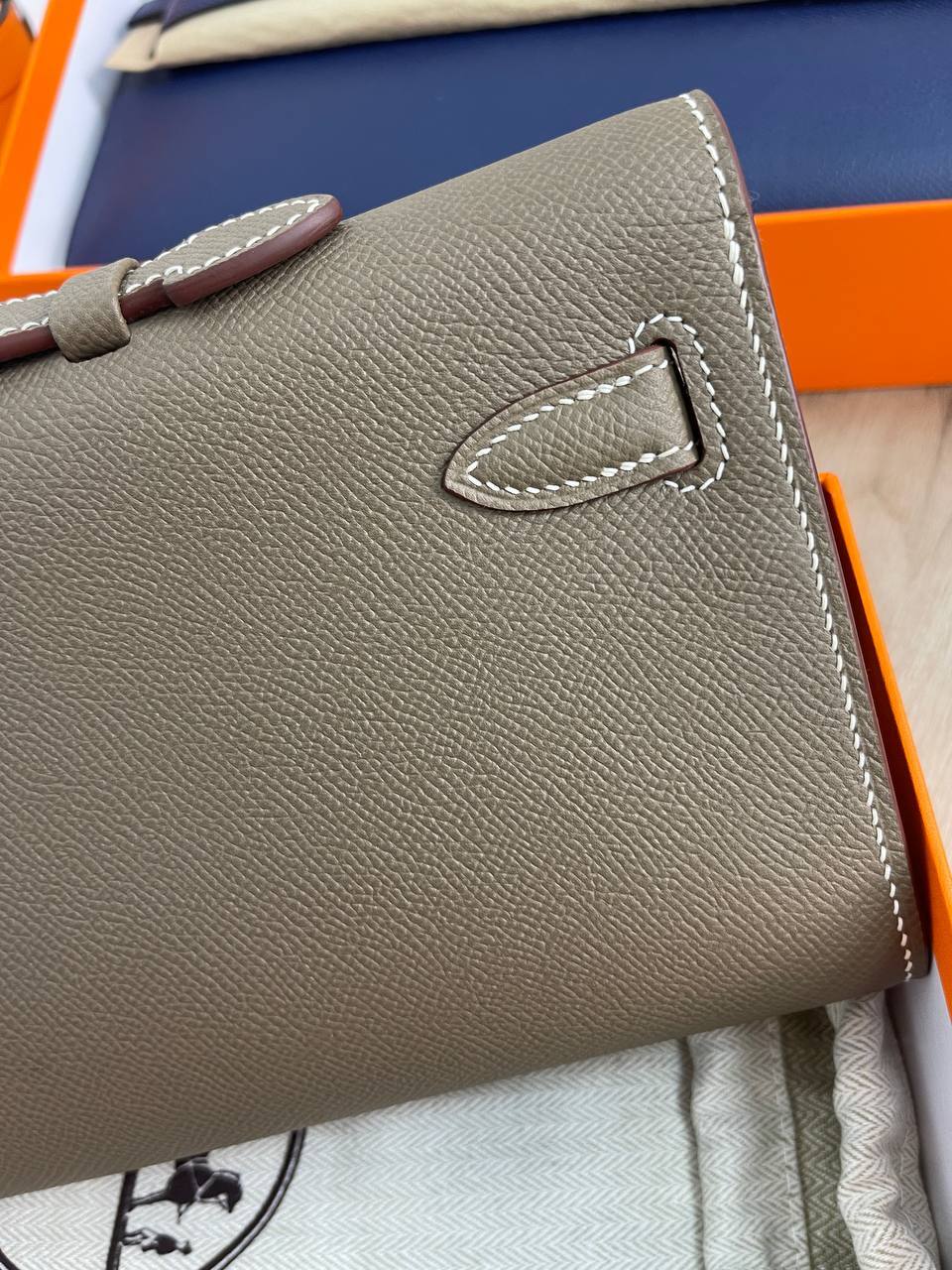 Клатч элитный KELLY CUT, Epsom женский Hermes BP-18885 Клатч элитный KELLY CUT, Epsom женский Hermes BP-18885