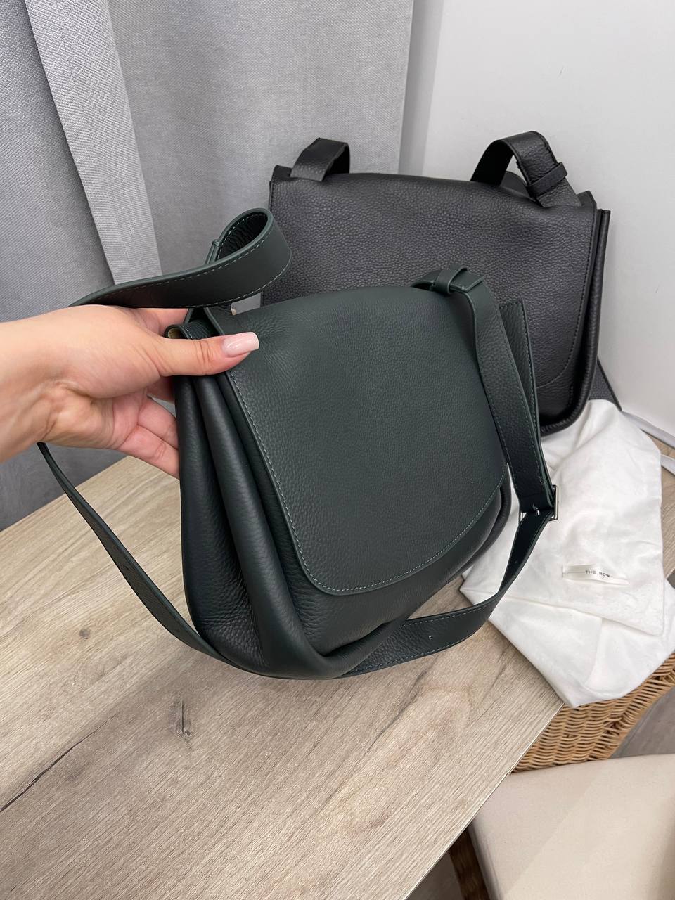 Элитная женская сумка The Row BP-48298 Элитная женская сумка The Row BP-48298