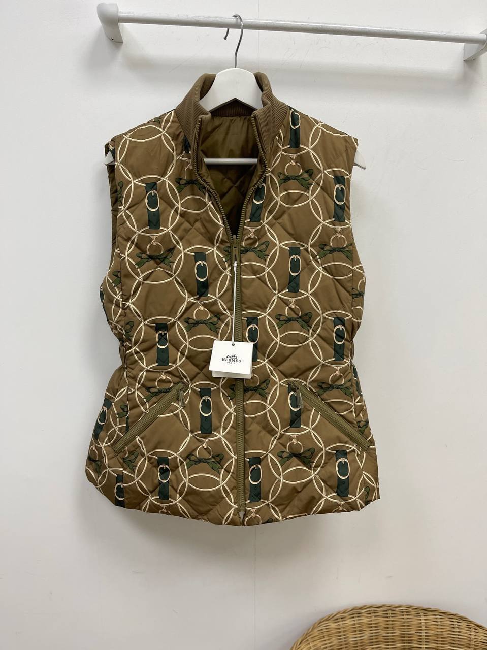 Двухсторонний жилет трендовый Hermes BP-29701 Двухсторонний жилет трендовый Hermes BP-29701