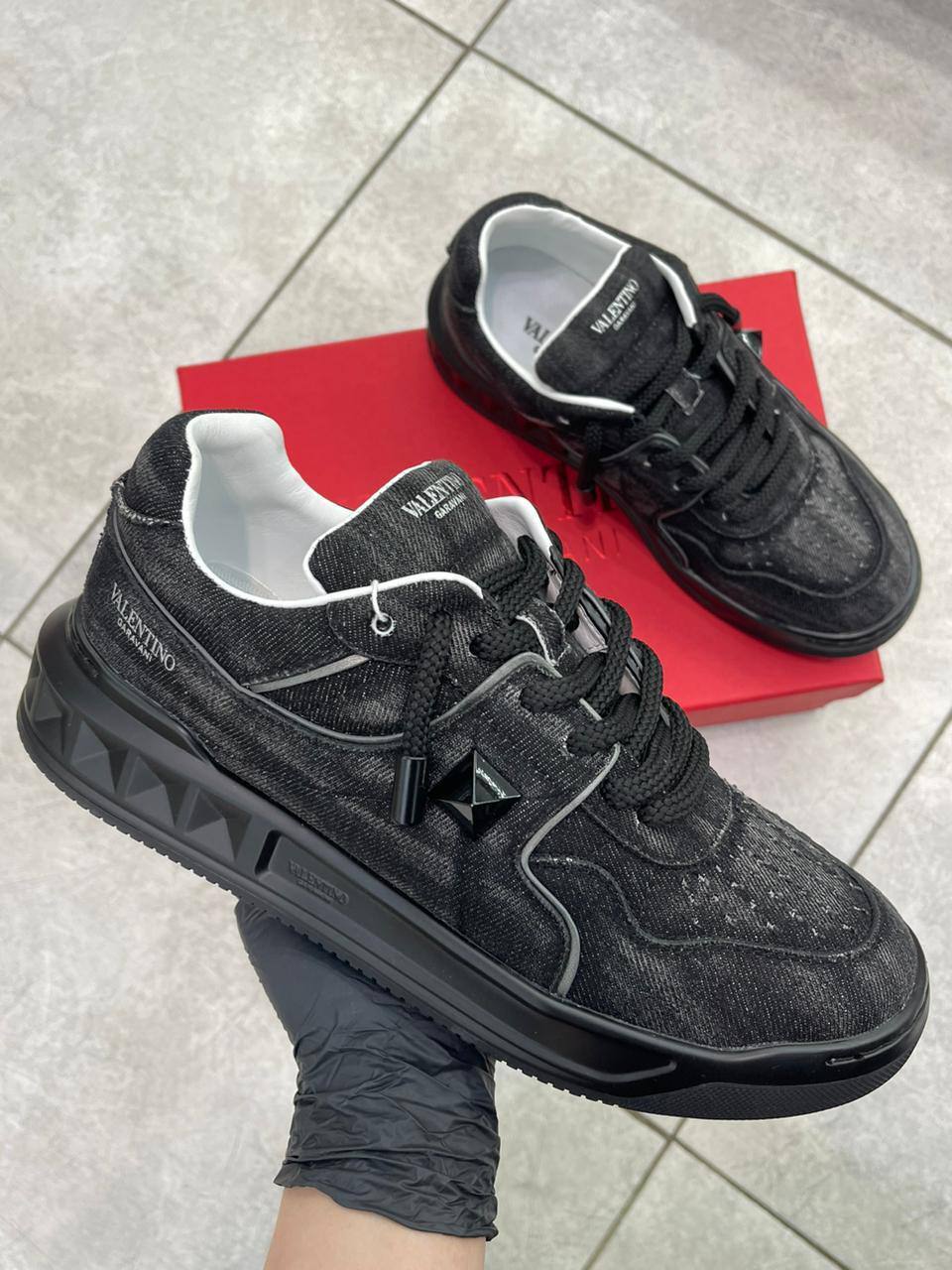 Valentino повседневные кроссовки BP-35546 Valentino повседневные кроссовки BP-35546