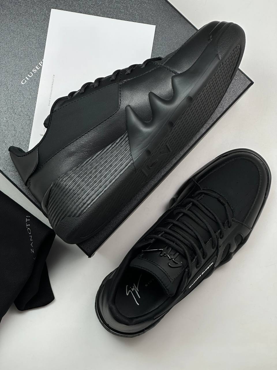 Черные кожаные кроссовки Giuseppe Zanotti BP-35053 Черные кожаные кроссовки Giuseppe Zanotti BP-35053