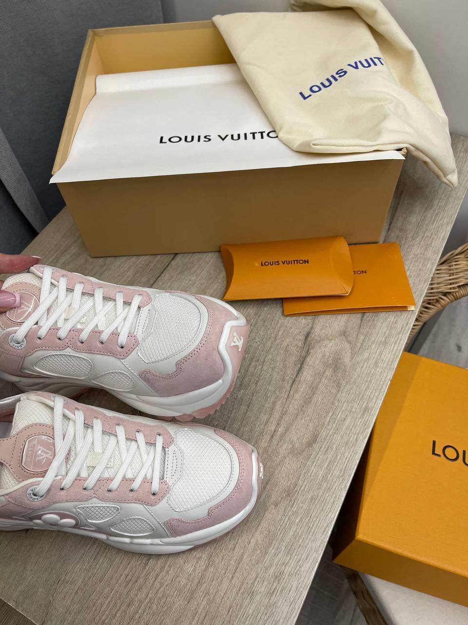 Дизайнерские кроссовки Louis Vuitton BP-48757 Дизайнерские кроссовки Louis Vuitton BP-48757