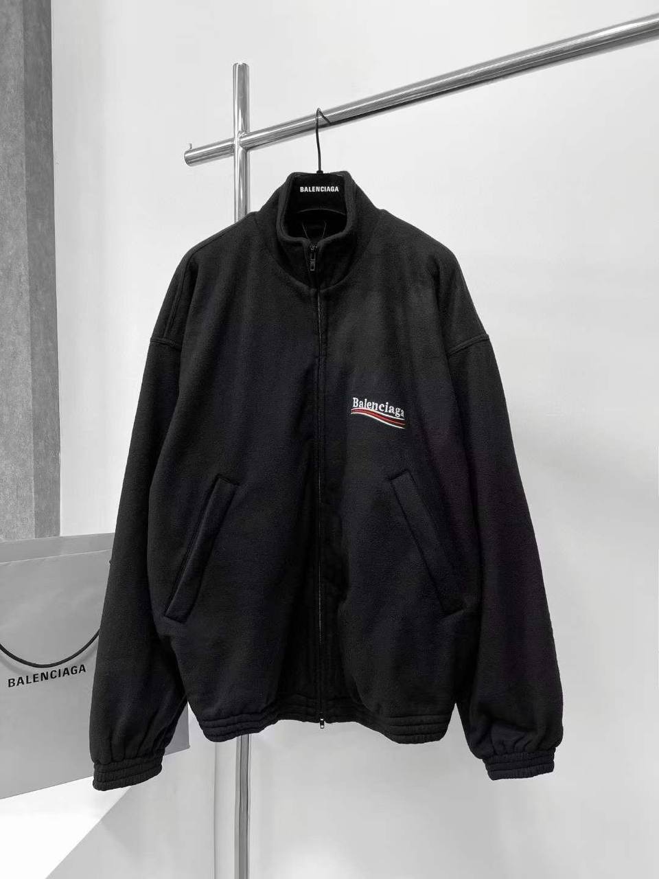 Balenciaga бомбер BP-43761 Balenciaga бомбер BP-43761