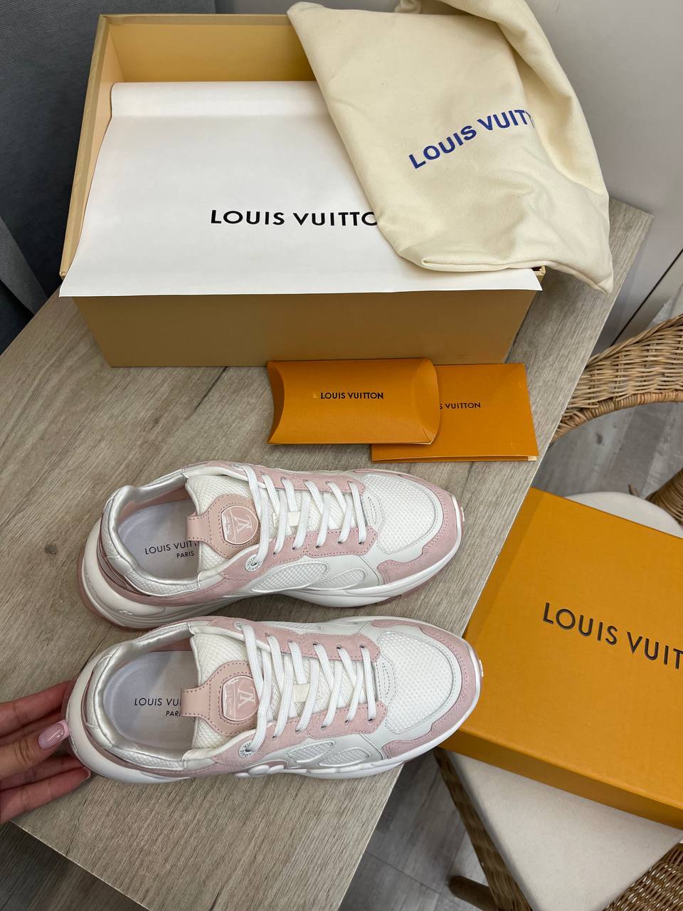 Дизайнерские кроссовки Louis Vuitton BP-48757 Дизайнерские кроссовки Louis Vuitton BP-48757