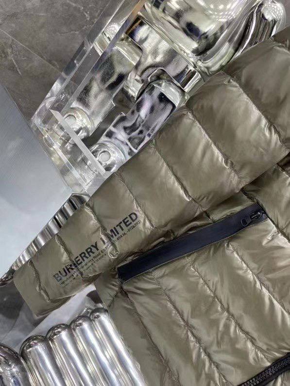 Стильная куртка Burberry BP-39087 Стильная куртка Burberry BP-39087