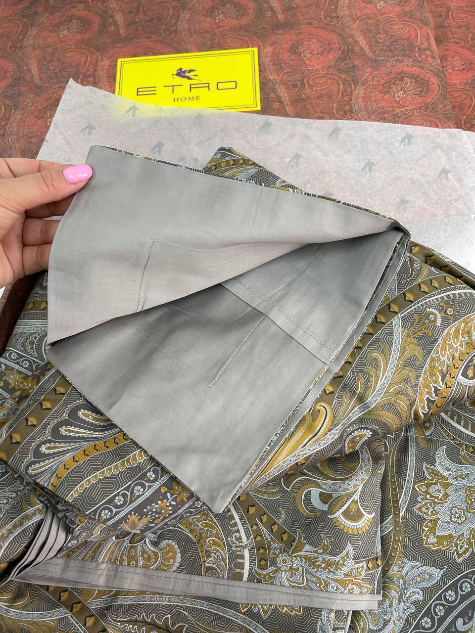 Комплект постельного белья от Etro BP-20703 Комплект постельного белья от Etro BP-20703