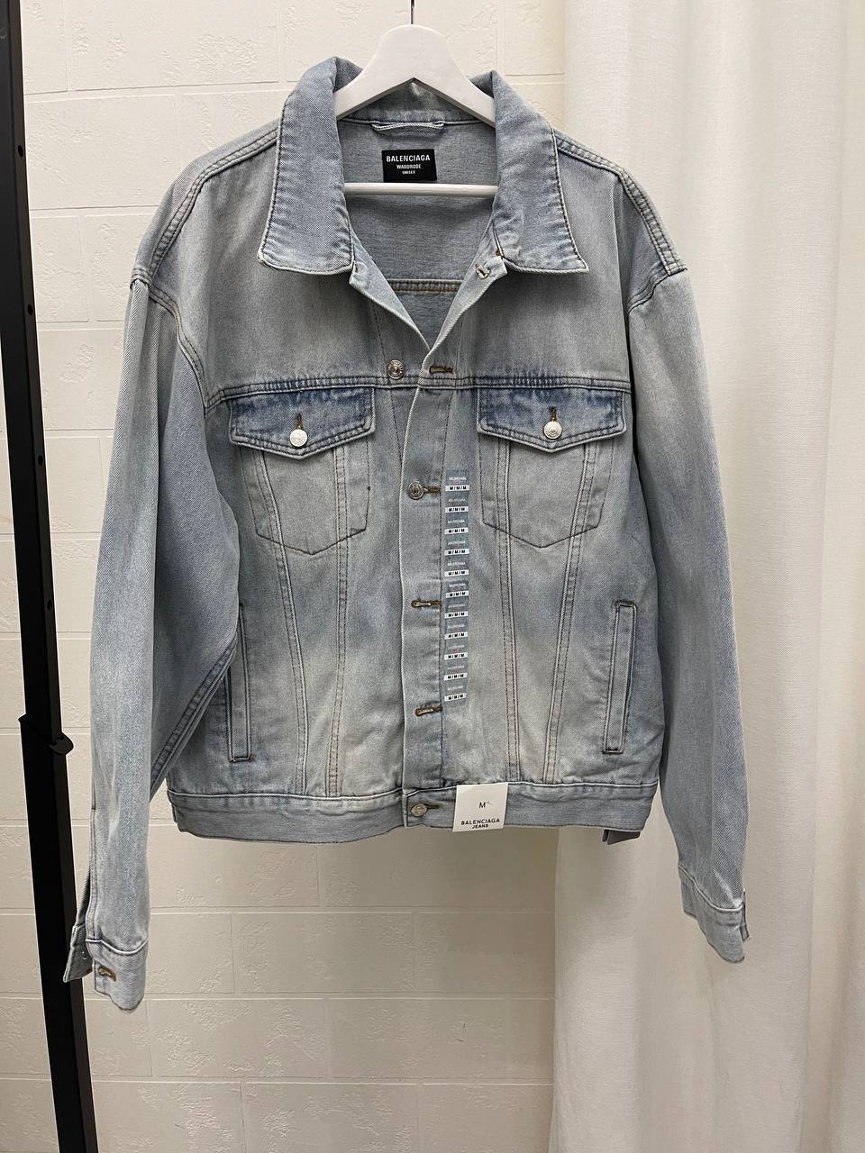 Стильная джинсовая куртка Balenciaga BP-45735 Стильная джинсовая куртка Balenciaga BP-45735