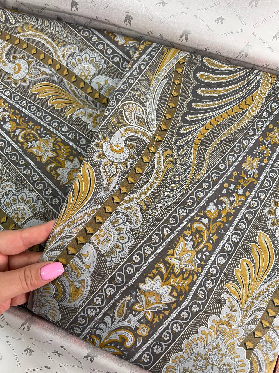 Комплект постельного белья от Etro BP-20703 Комплект постельного белья от Etro BP-20703