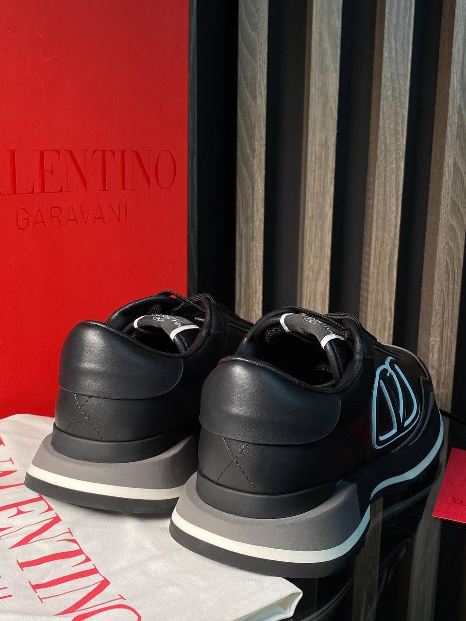 Valentino кожаные кроссовки BP-47117 Valentino кожаные кроссовки BP-47117