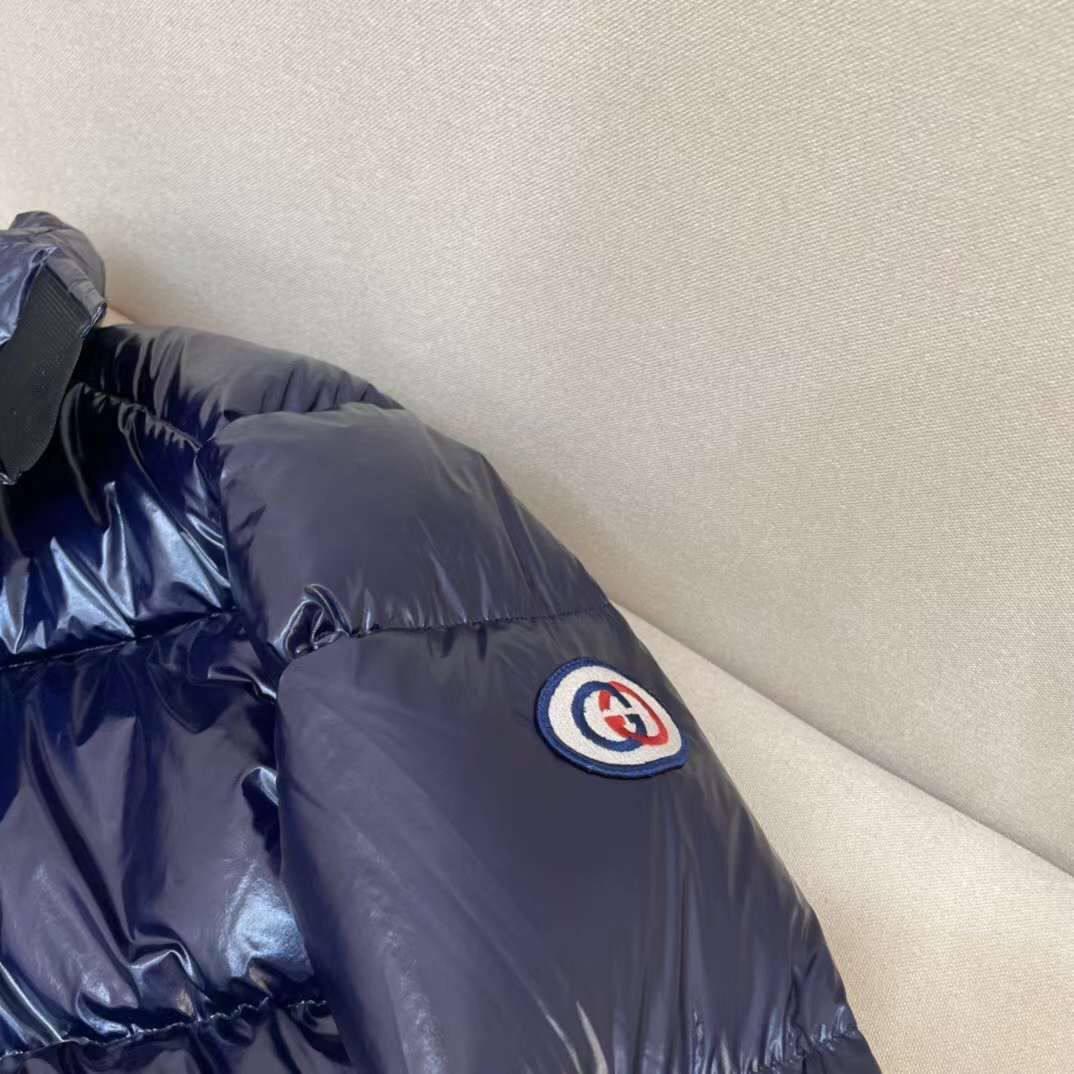 Пуховик Gucci BP-40907 стильный Пуховик Gucci BP-40907 стильный