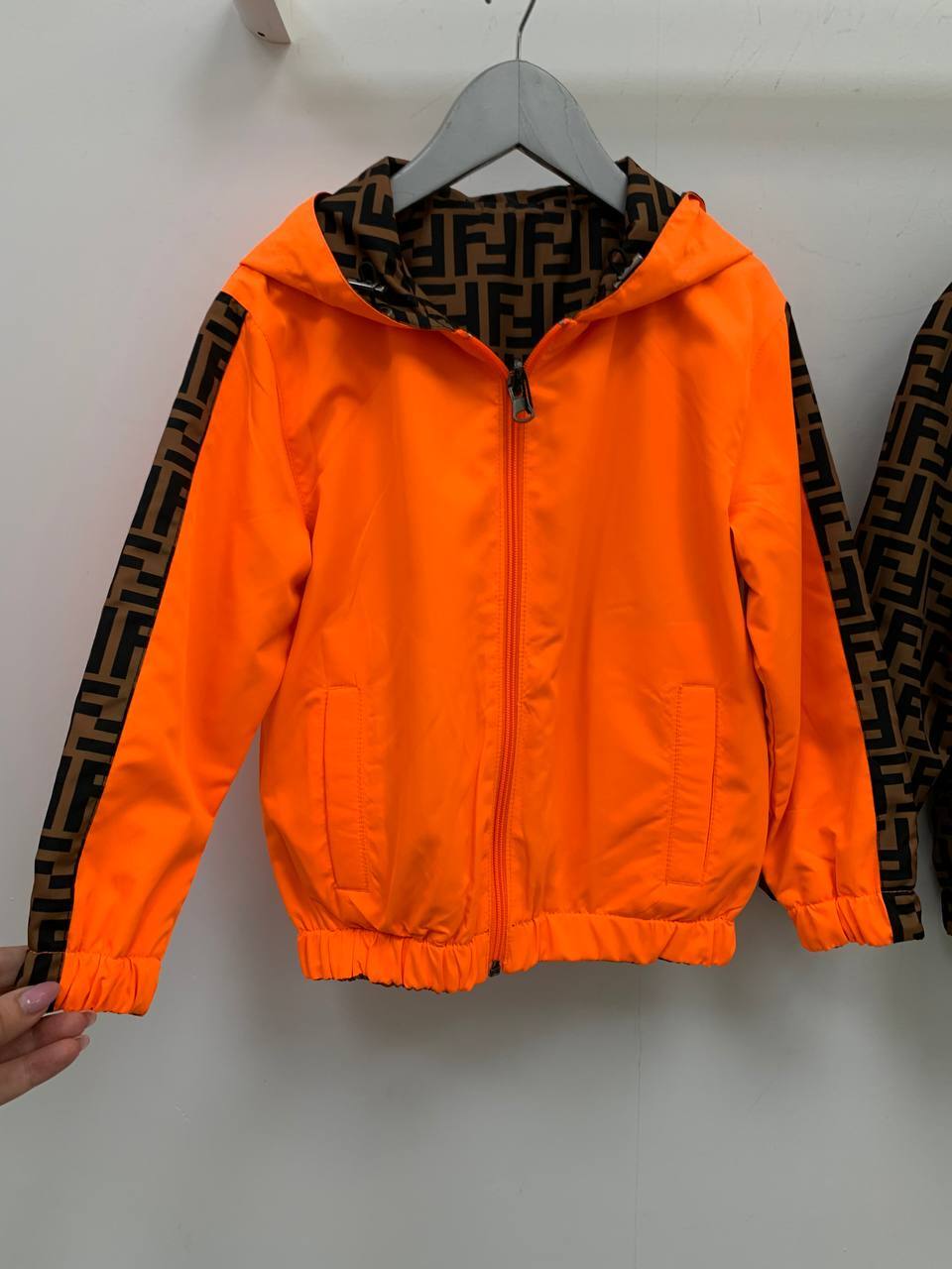 Ветровка Fendi двухсторонняя лимитная BP-33830 Ветровка Fendi двухсторонняя лимитная BP-33830