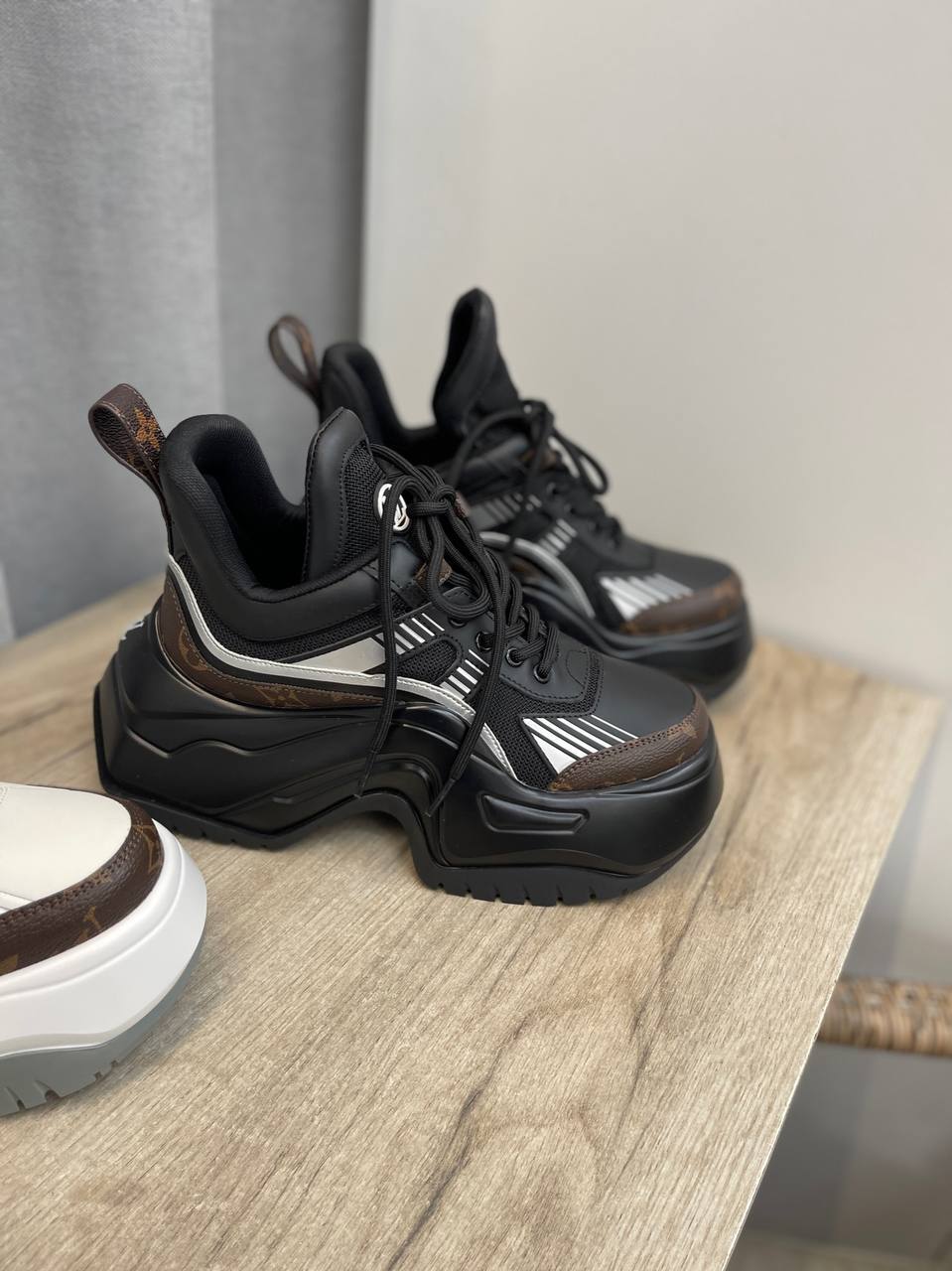 Коллекционные кроссовки на платформе Archlight 2.0 Louis Vuitton BP-38479 Коллекционные кроссовки на платформе Archlight 2.0 Louis Vuitton BP-38479