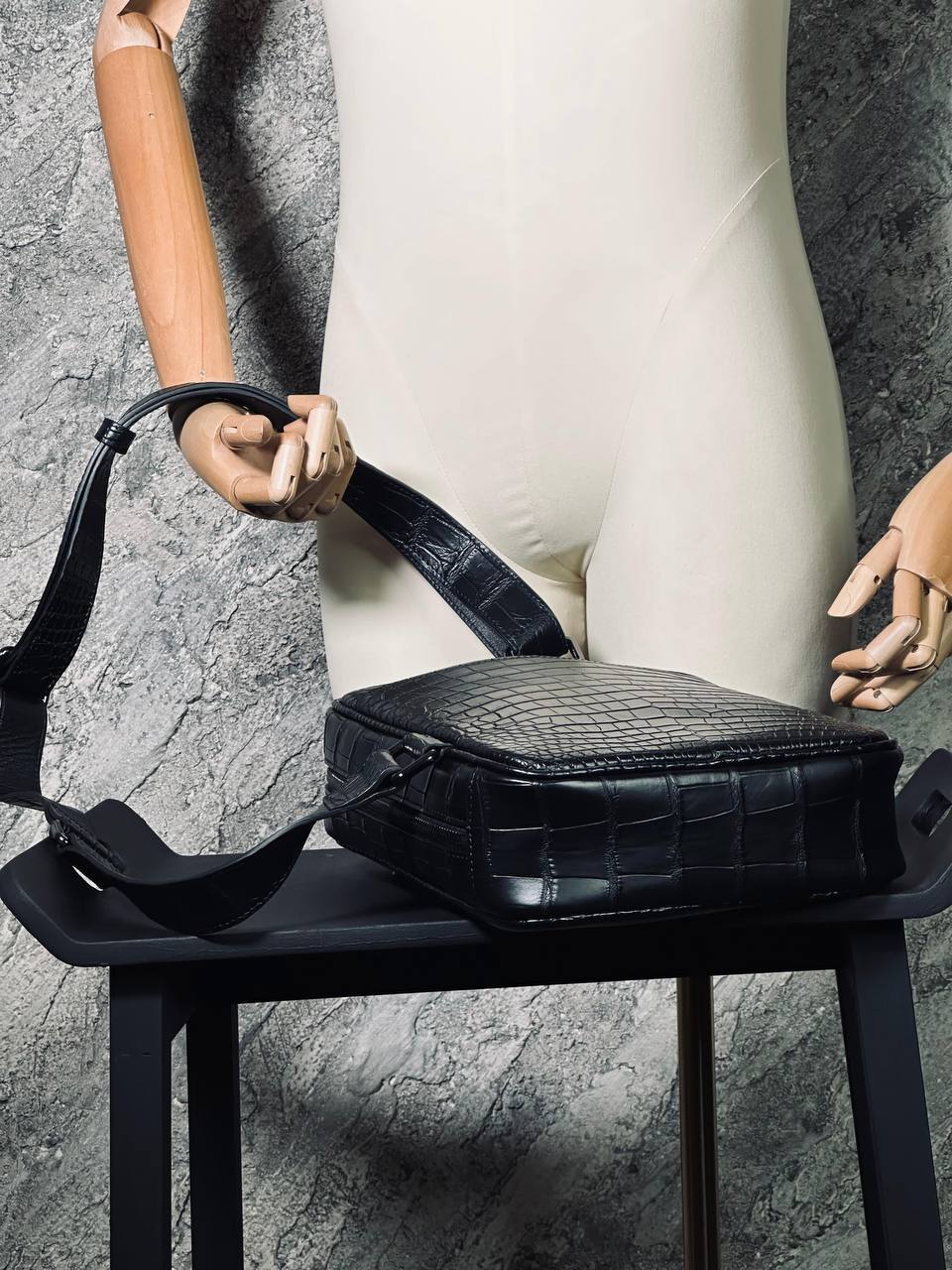 Мессенджер из крокодиловой кожи премиум класса Stefano Ricci BP-43186 Мессенджер из крокодиловой кожи премиум класса Stefano Ricci BP-43186