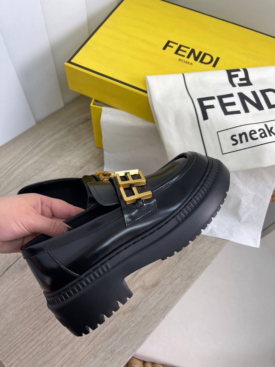 Повседневные дерби Fendi BP-24326 Повседневные дерби Fendi BP-24326