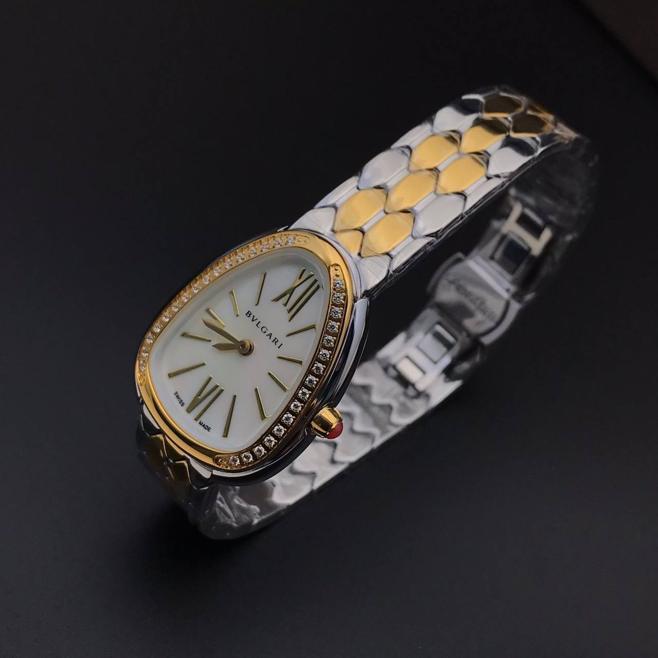 Часы стильные Bvlgari BP-25896 Часы стильные Bvlgari BP-25896