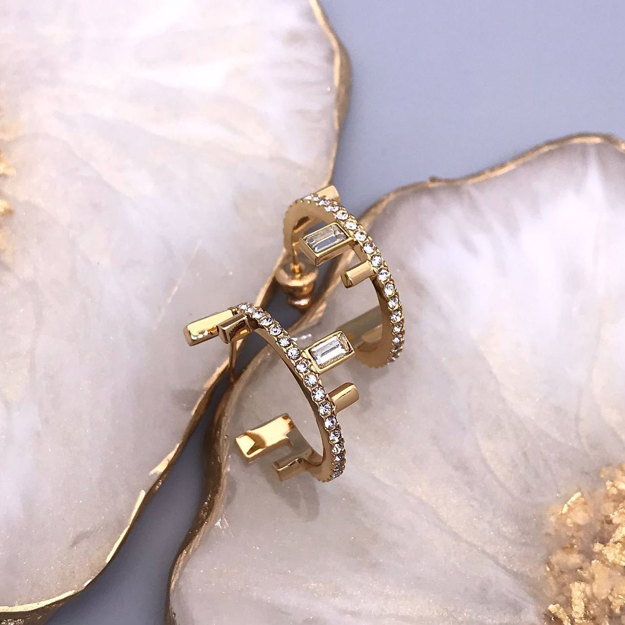 Трендовые серьги Fendi BP-28553 Трендовые серьги Fendi BP-28553