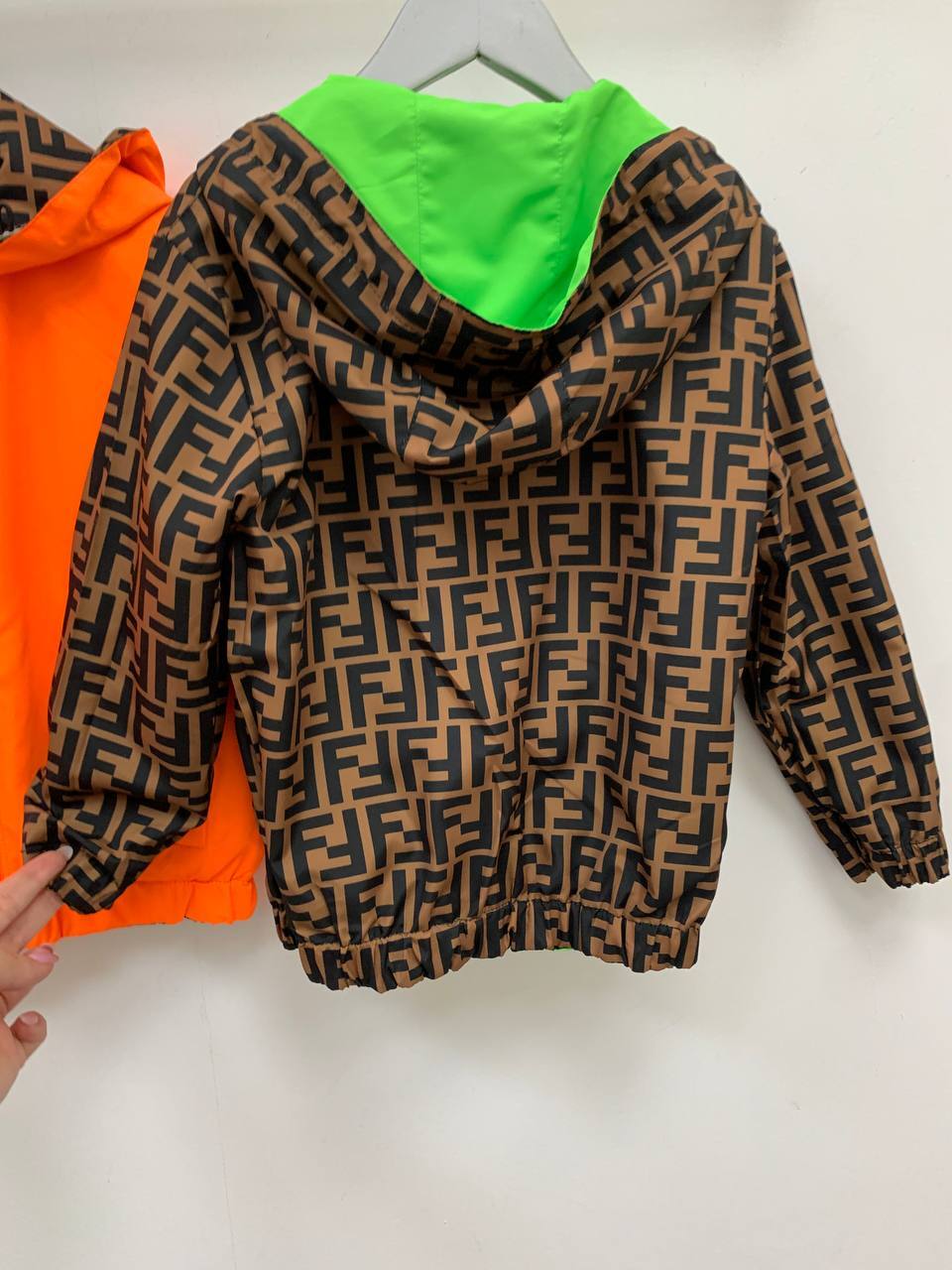 Ветровка Fendi эксклюзивная BP-33829 Ветровка Fendi эксклюзивная BP-33829