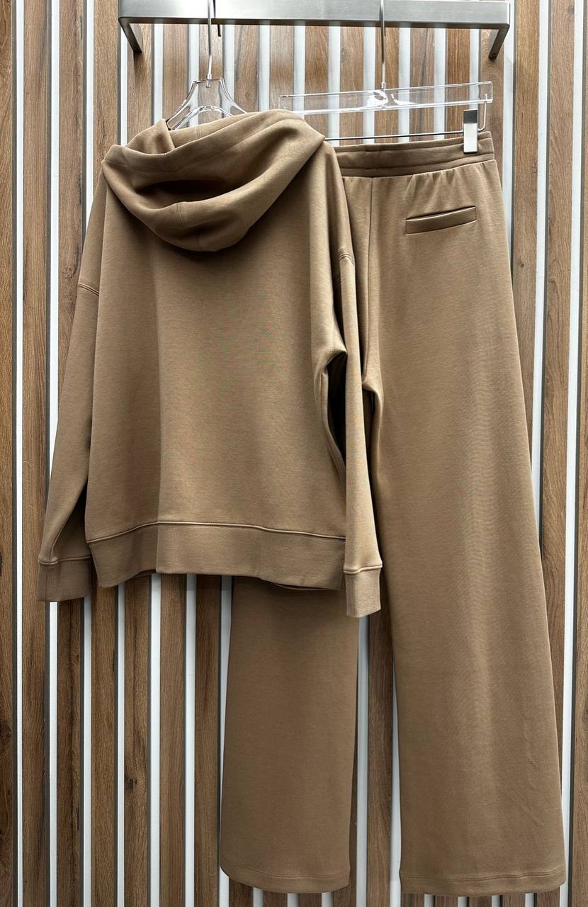 Спортивный костюм Max Mara BP-46905, коллекционный Спортивный костюм Max Mara BP-46905, коллекционный