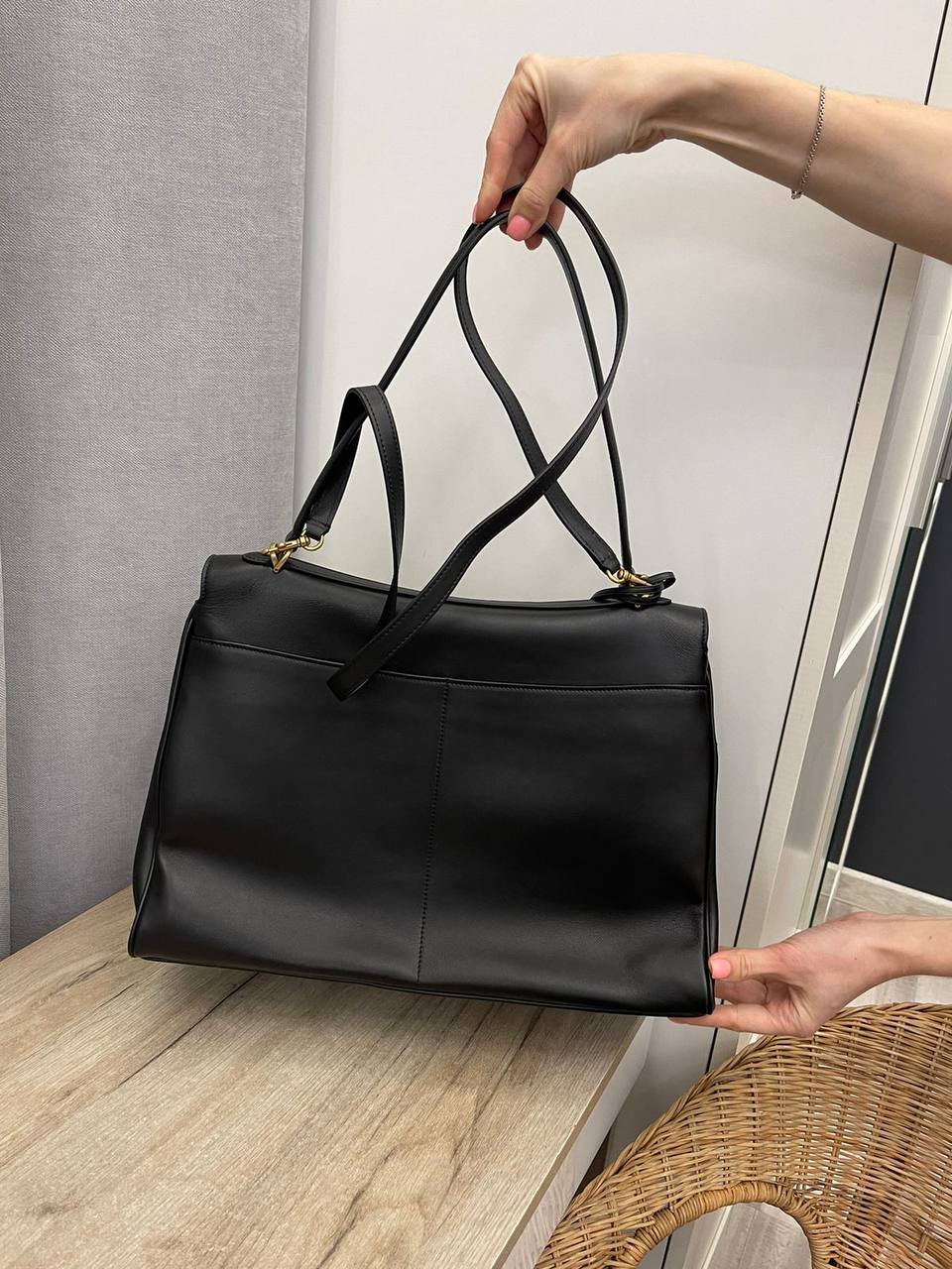 Женская черная сумка Balenciaga BP-50937 трендовая Женская черная сумка Balenciaga BP-50937 трендовая