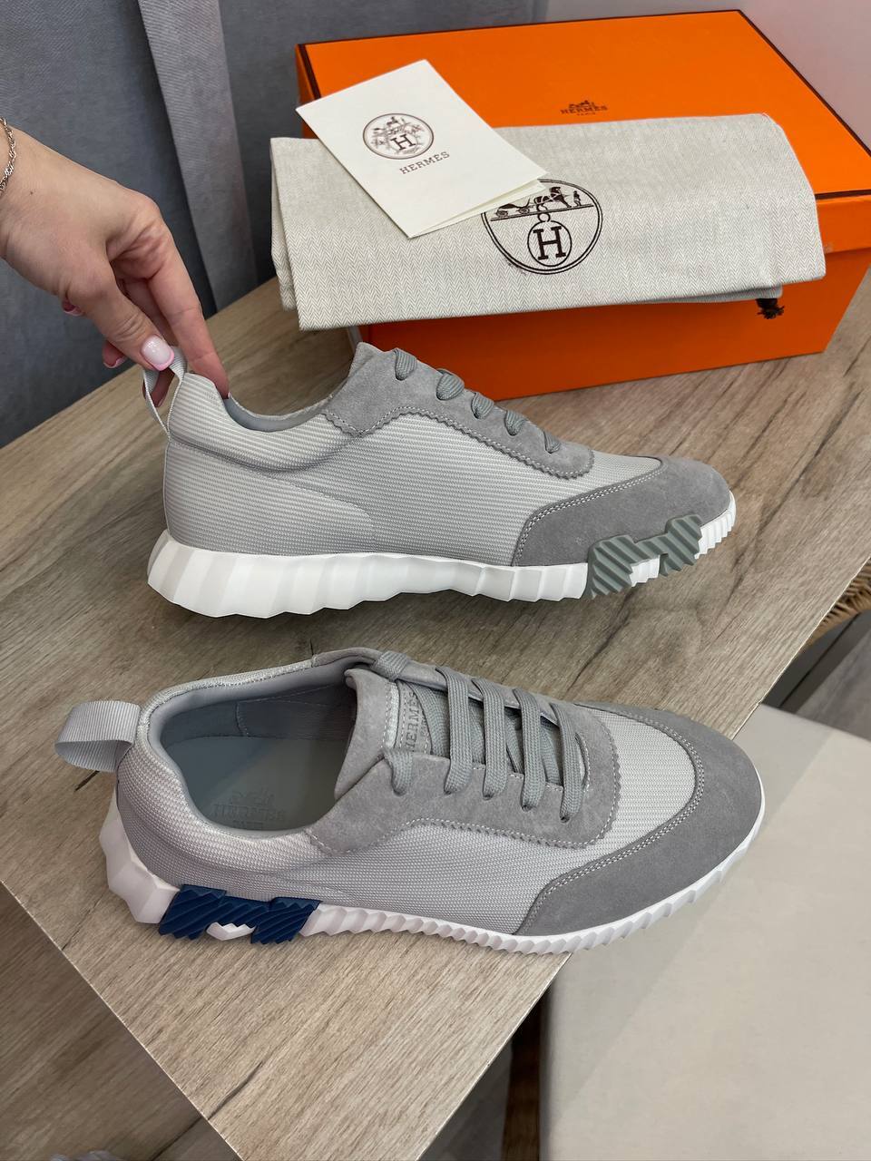 Кроссовки стильные Hermes BP-49760 Кроссовки стильные Hermes BP-49760