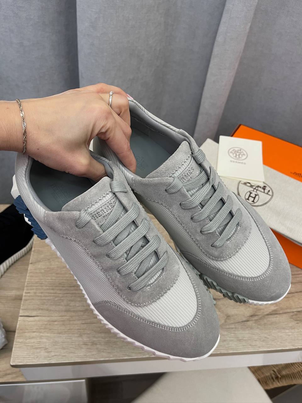 Кроссовки стильные Hermes BP-49760 Кроссовки стильные Hermes BP-49760