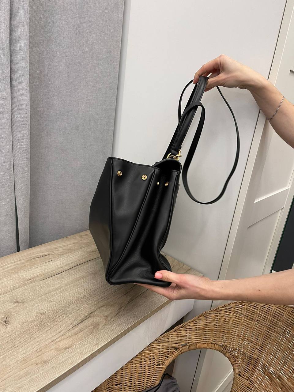 Женская черная сумка Balenciaga BP-50937 трендовая Женская черная сумка Balenciaga BP-50937 трендовая