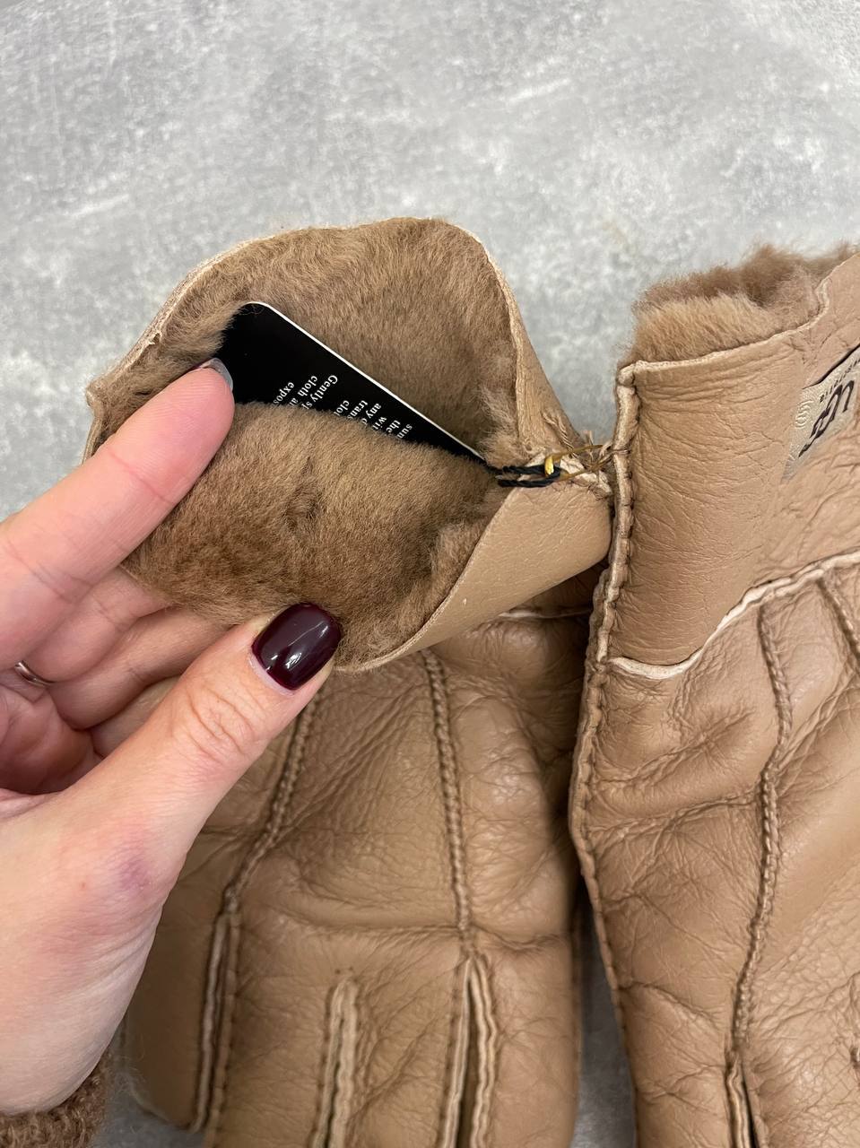 Ugg Australia BP-43163 стильные перчатки мужские Ugg Australia BP-43163 стильные перчатки мужские