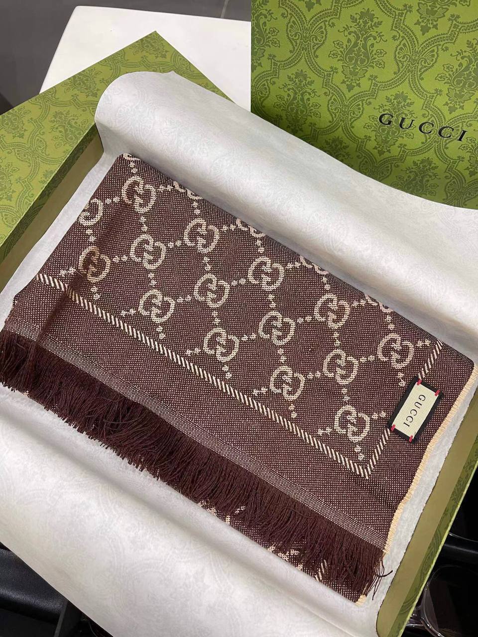 Дизайнерский шарф коричневый Gucci BP-934997 Дизайнерский шарф коричневый Gucci BP-934997