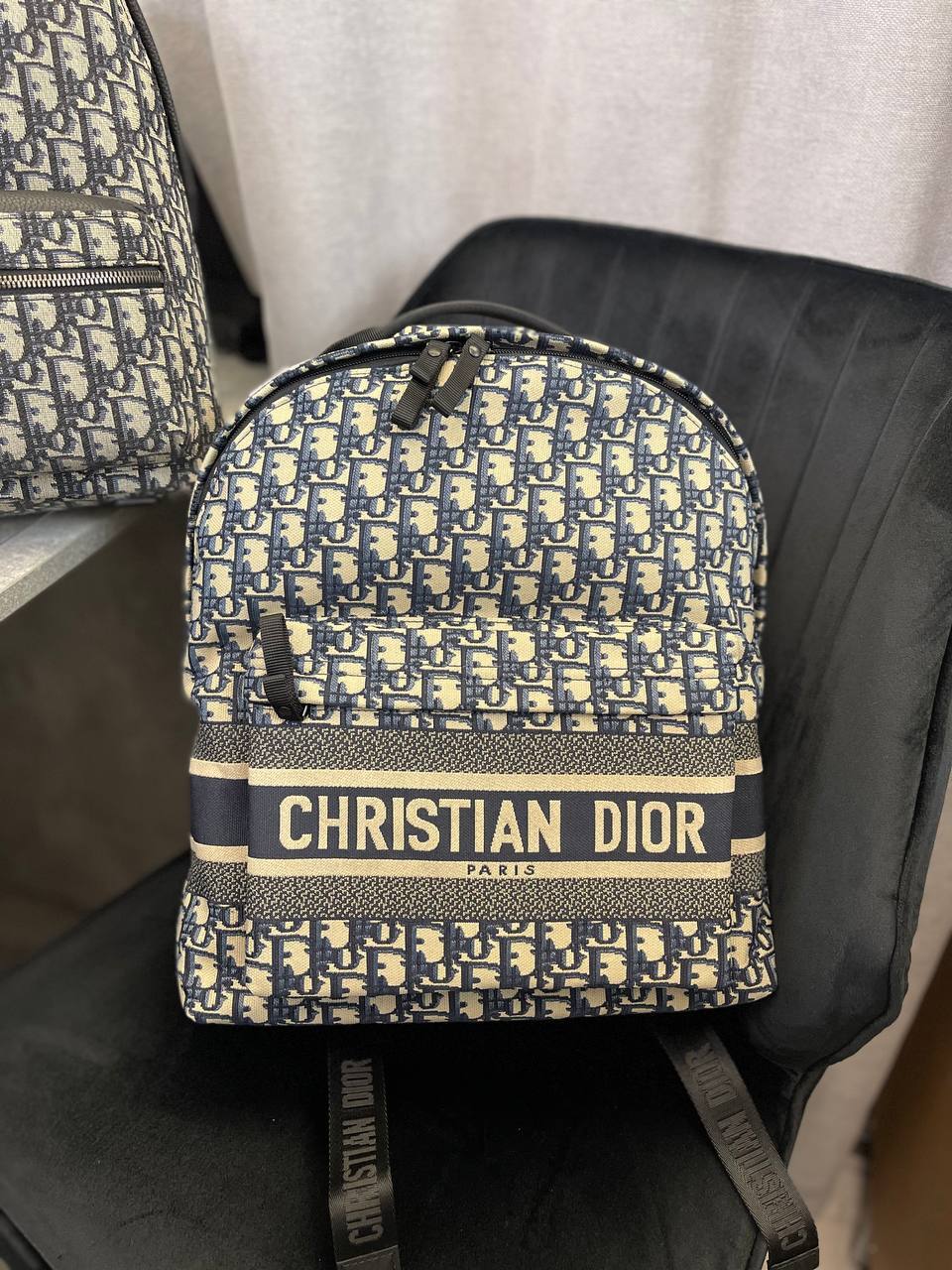 Рюкзак 32*25 cm элитный Christian Dior BP-42145 Рюкзак 32*25 cm элитный Christian Dior BP-42145