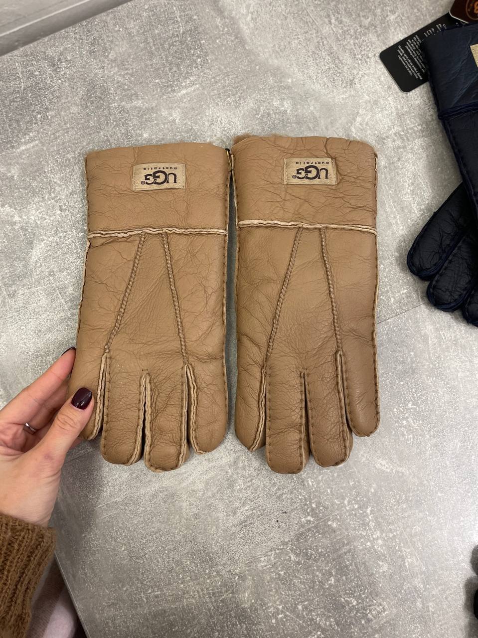 Ugg Australia BP-43163 стильные перчатки мужские Ugg Australia BP-43163 стильные перчатки мужские