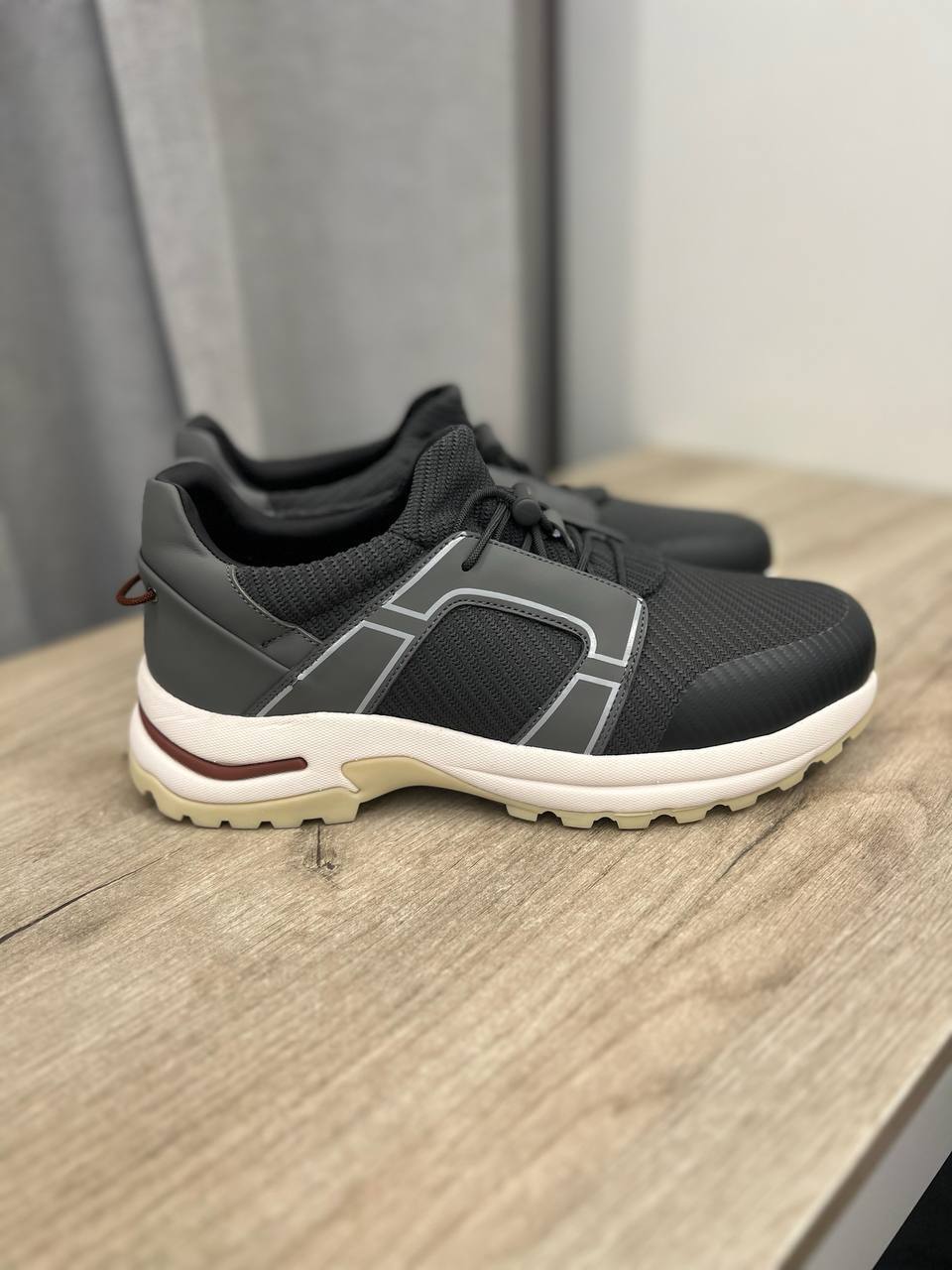 Серые кроссовки премиум Loro Piana BP-46355 Серые кроссовки премиум Loro Piana BP-46355