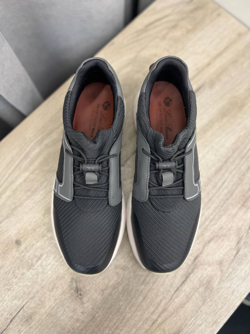 Серые кроссовки премиум Loro Piana BP-46355 Серые кроссовки премиум Loro Piana BP-46355