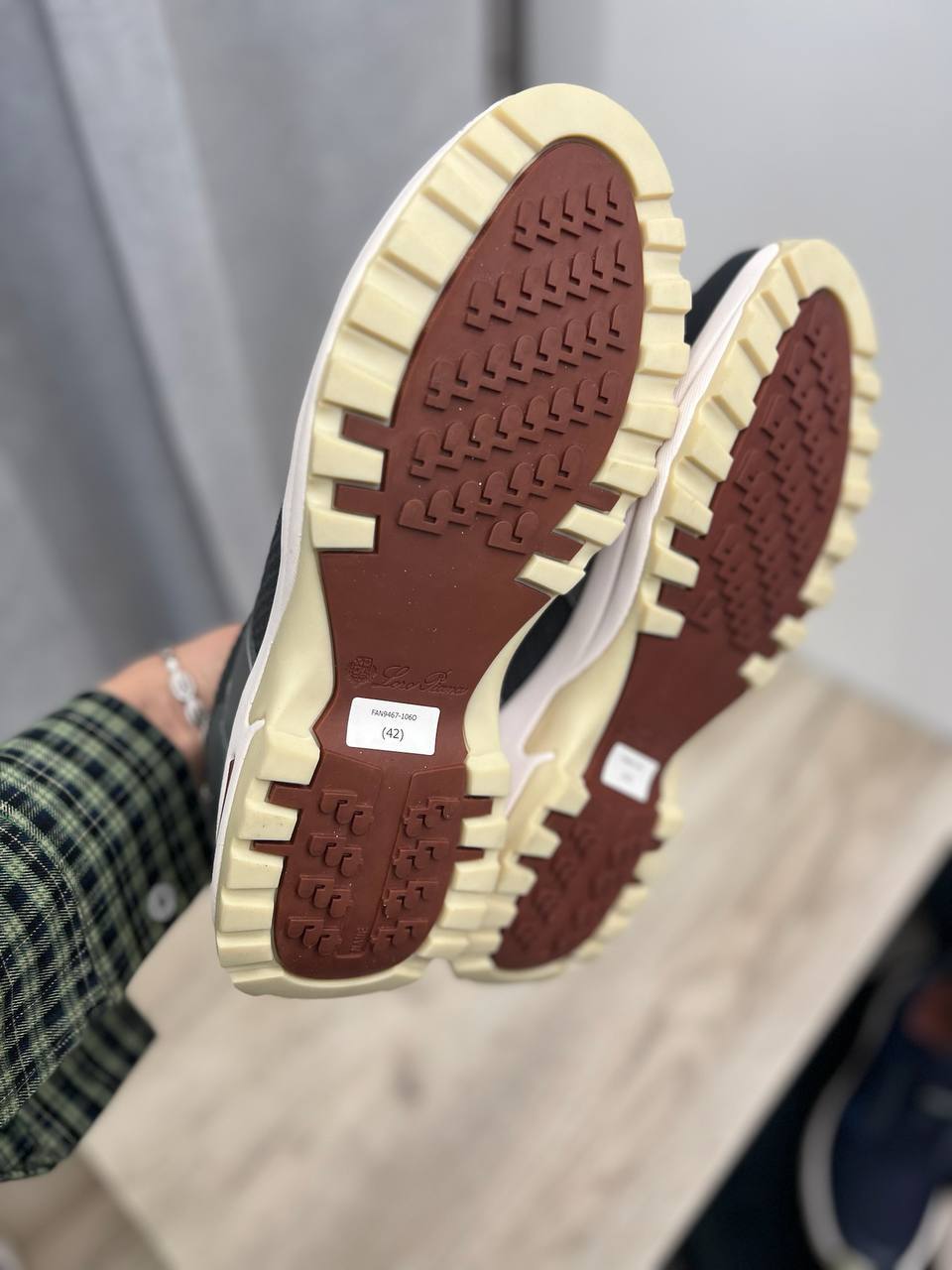 Серые кроссовки премиум Loro Piana BP-46355 Серые кроссовки премиум Loro Piana BP-46355