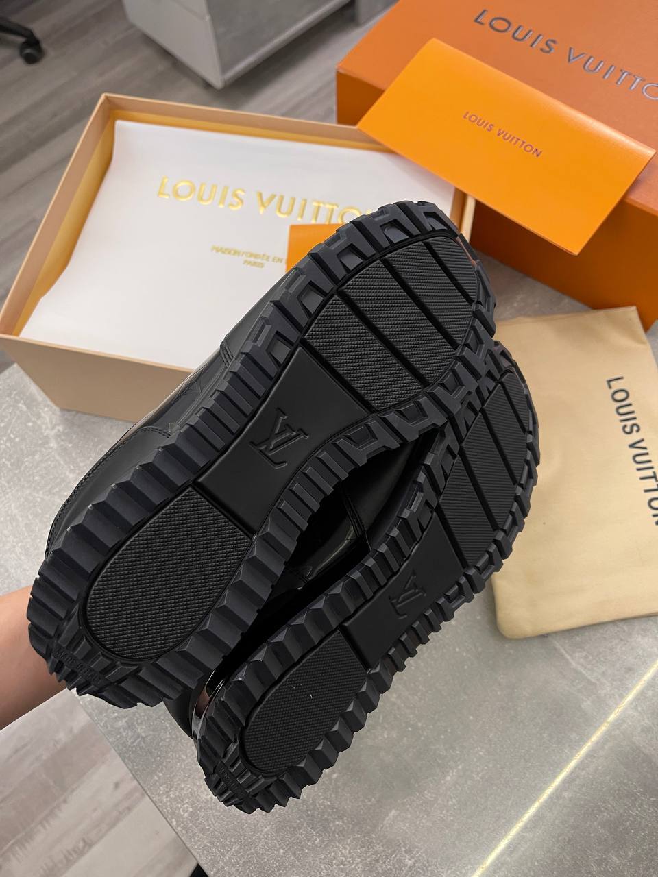 Кроссовки премиум Louis Vuitton BP-42931 Кроссовки премиум Louis Vuitton BP-42931