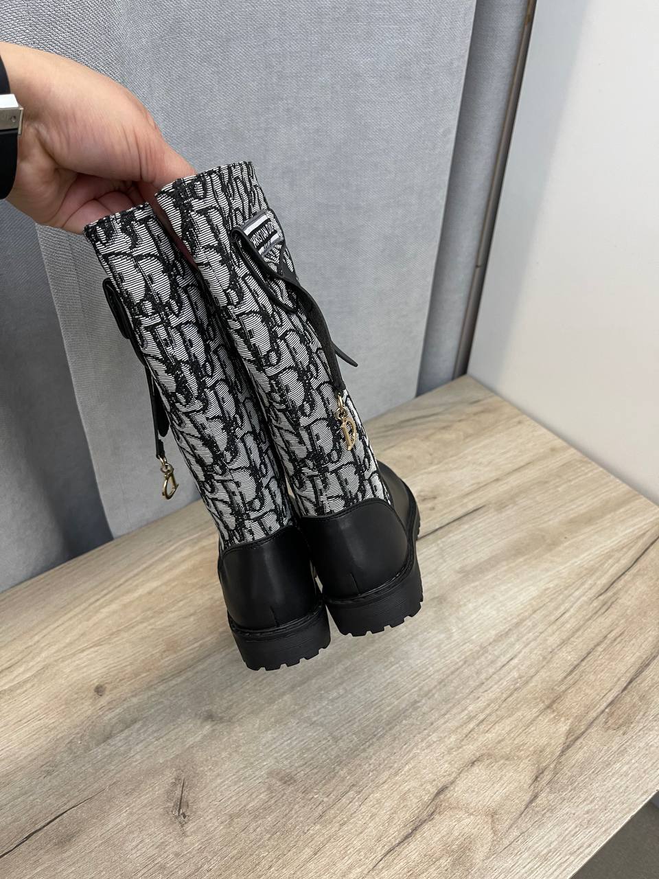 Сапоги из кожи Christian Dior BP-42041 Сапоги из кожи Christian Dior BP-42041