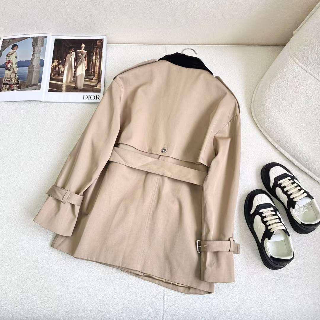 Коллекционный плащ Christian Dior BP-47590 Коллекционный плащ Christian Dior BP-47590