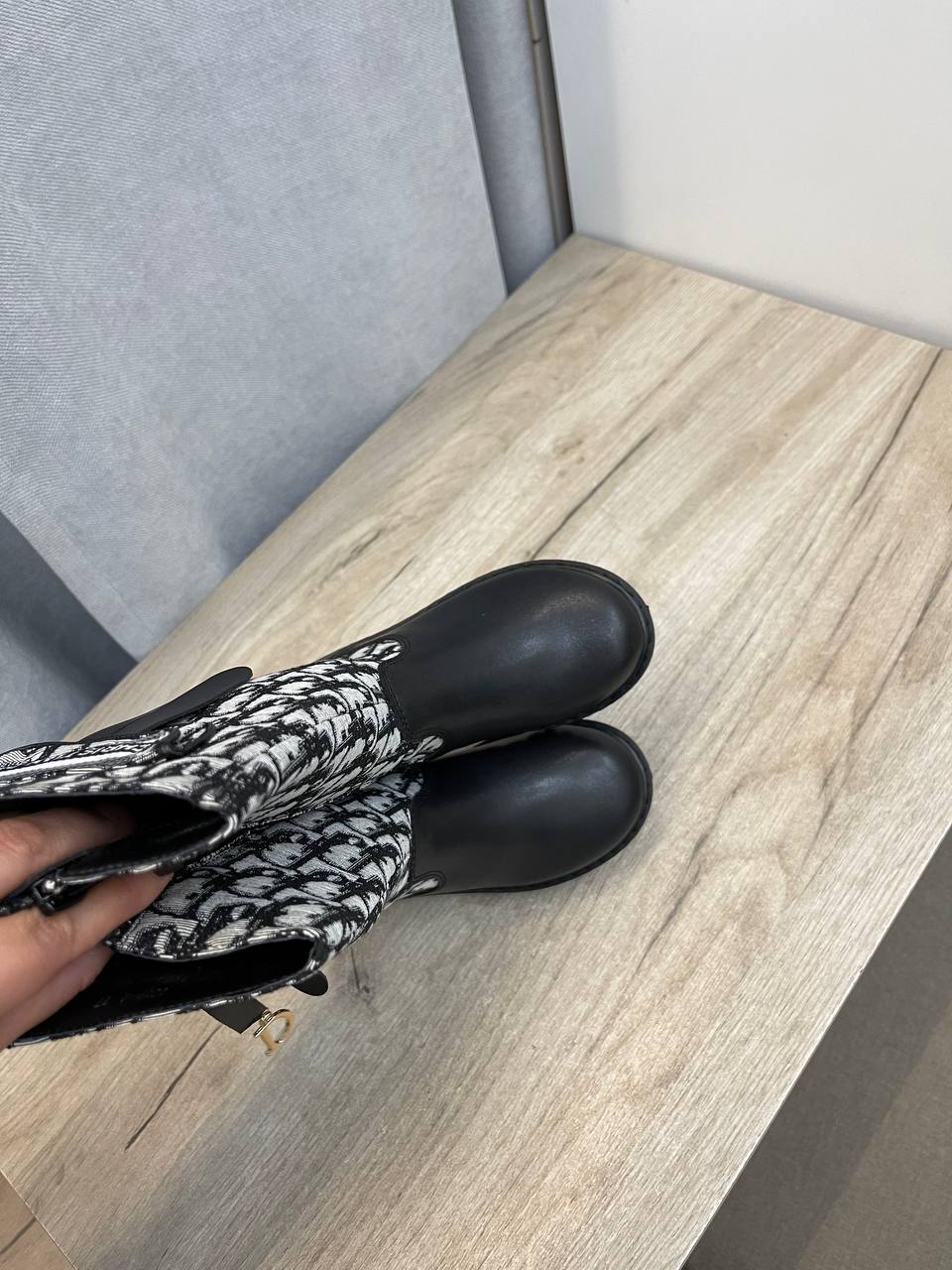 Сапоги из кожи Christian Dior BP-42041 Сапоги из кожи Christian Dior BP-42041