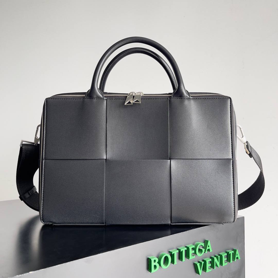Кожаный портфель Bottega Veneta BP-37354 Кожаный портфель Bottega Veneta BP-37354