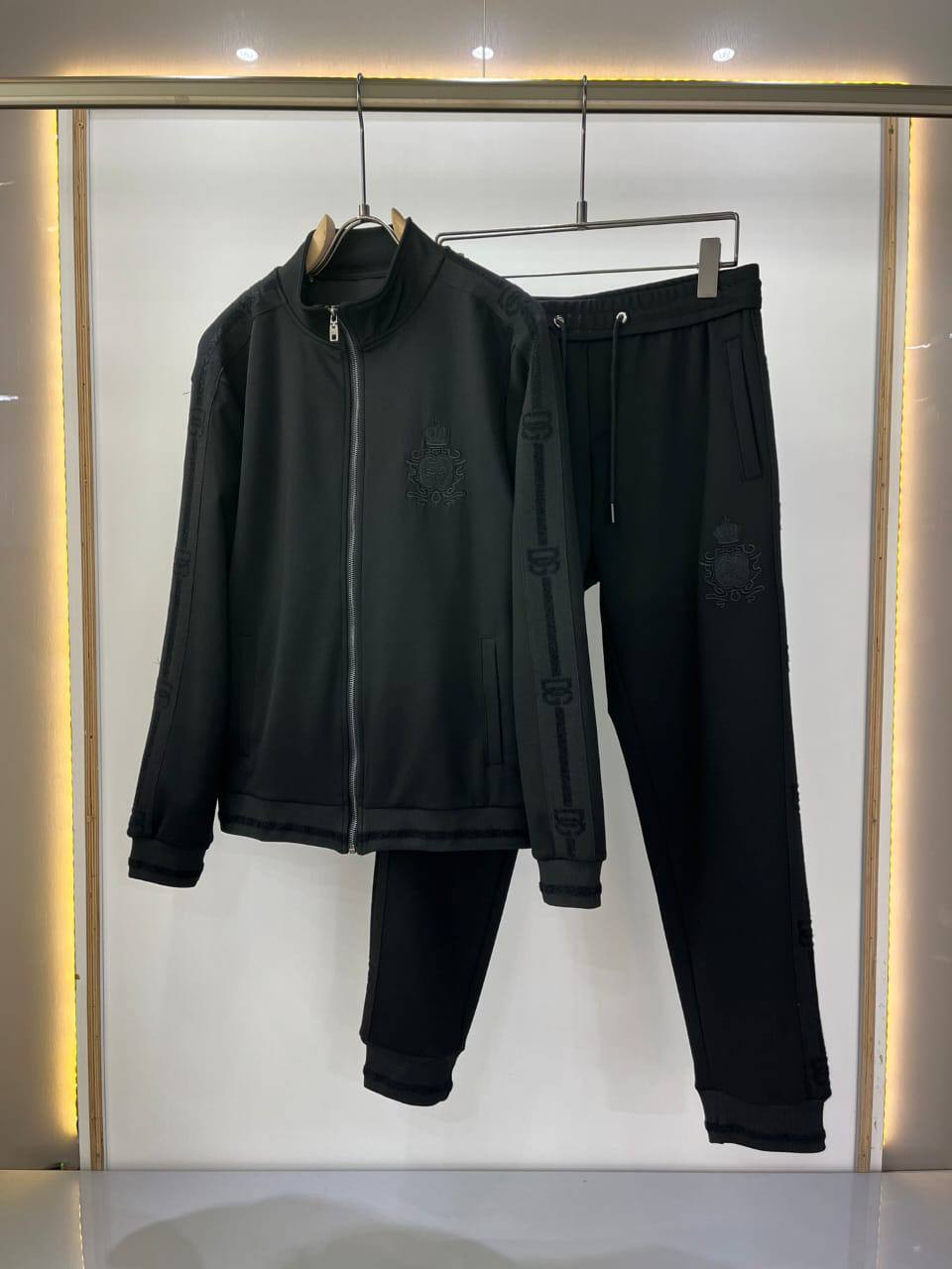 Спортивный костюм от Dolce & Gabbana BP-25919 Спортивный костюм от Dolce & Gabbana BP-25919