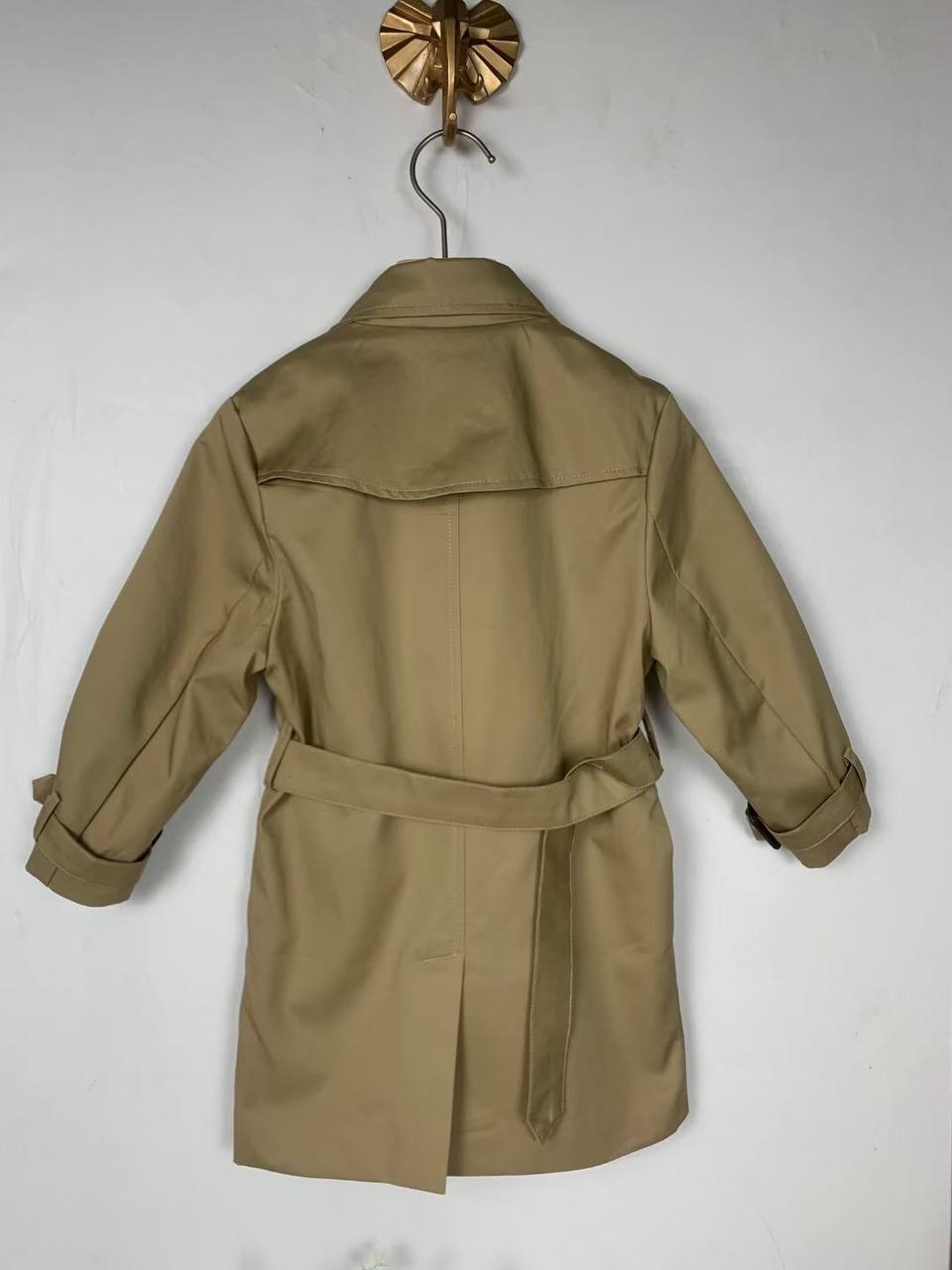 Тренч из высококачественного материала Burberry BP-17976 Тренч из высококачественного материала Burberry BP-17976