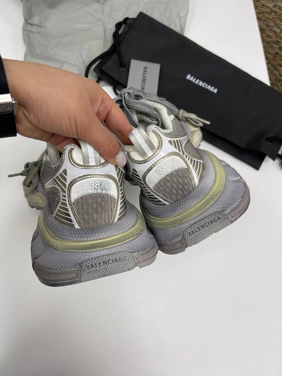 Дизайнерские кроссовки Balenciaga BP-30745 Дизайнерские кроссовки Balenciaga BP-30745