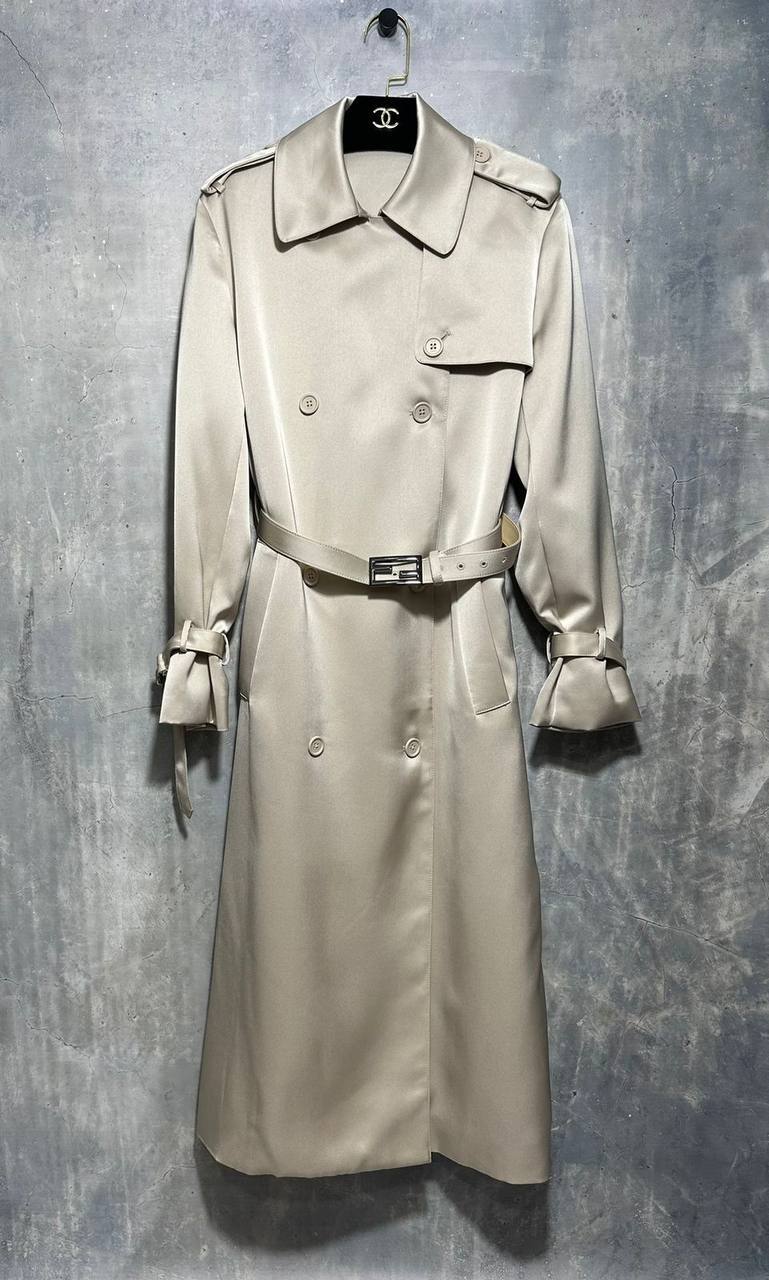 Элитный плащ Fendi BP-39256 Элитный плащ Fendi BP-39256