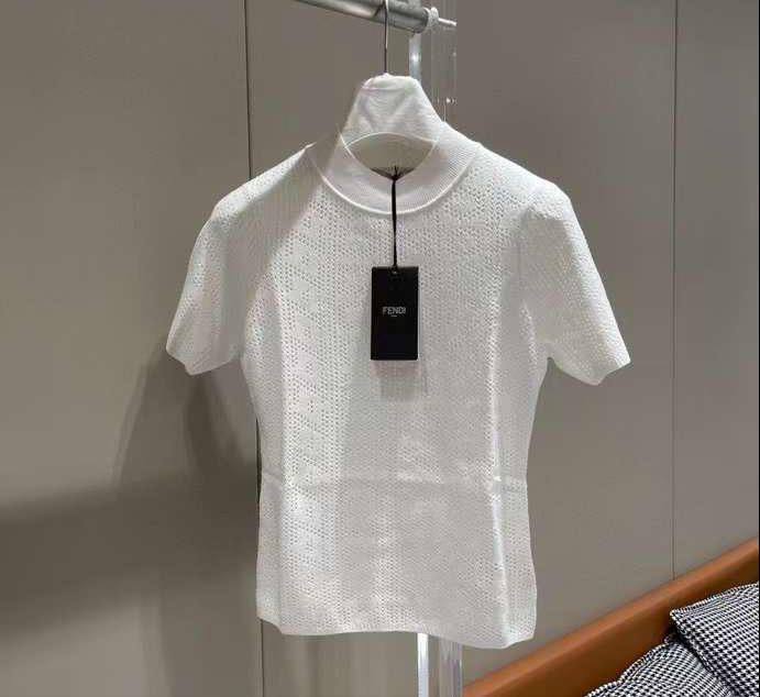 Трикотажная повседневная футболка Fendi BP-35423 Трикотажная повседневная футболка Fendi BP-35423