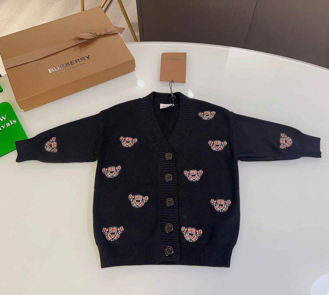 Кардиган из высококачественного материала Burberry BP-37889 Кардиган из высококачественного материала Burberry BP-37889