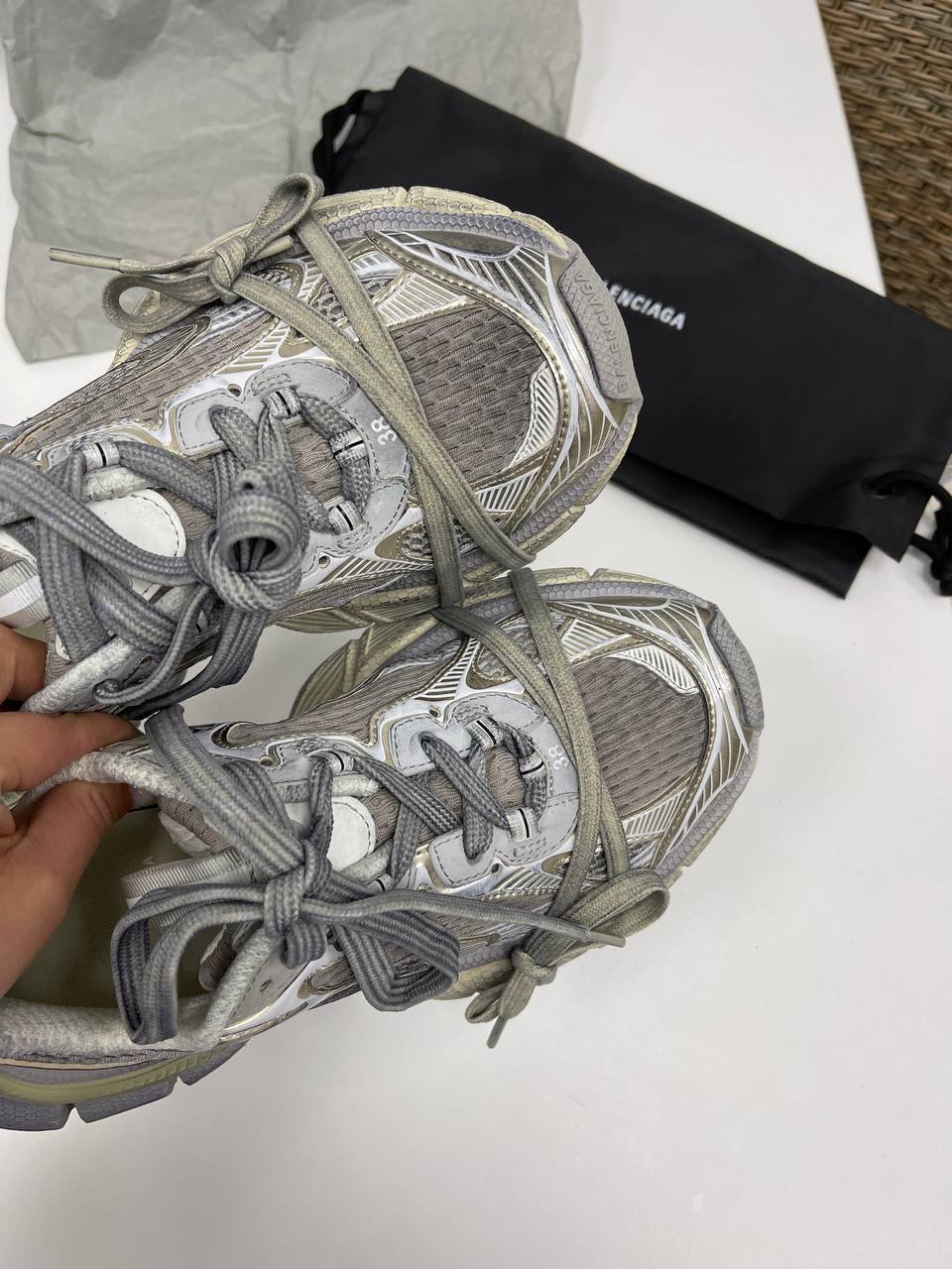 Дизайнерские кроссовки Balenciaga BP-30745 Дизайнерские кроссовки Balenciaga BP-30745