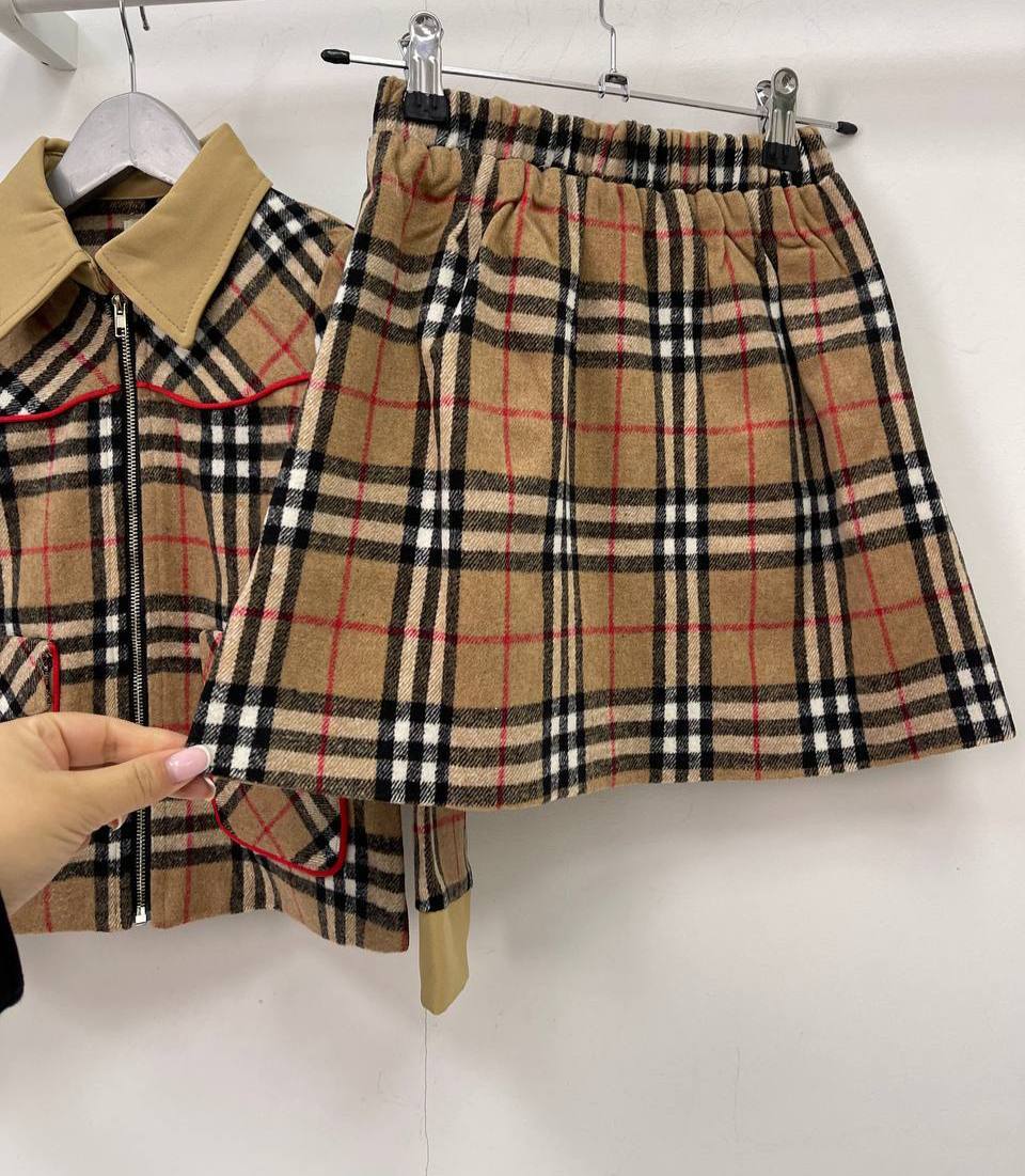 Костюм из лимитированной коллекции Burberry BP-26691 Костюм из лимитированной коллекции Burberry BP-26691