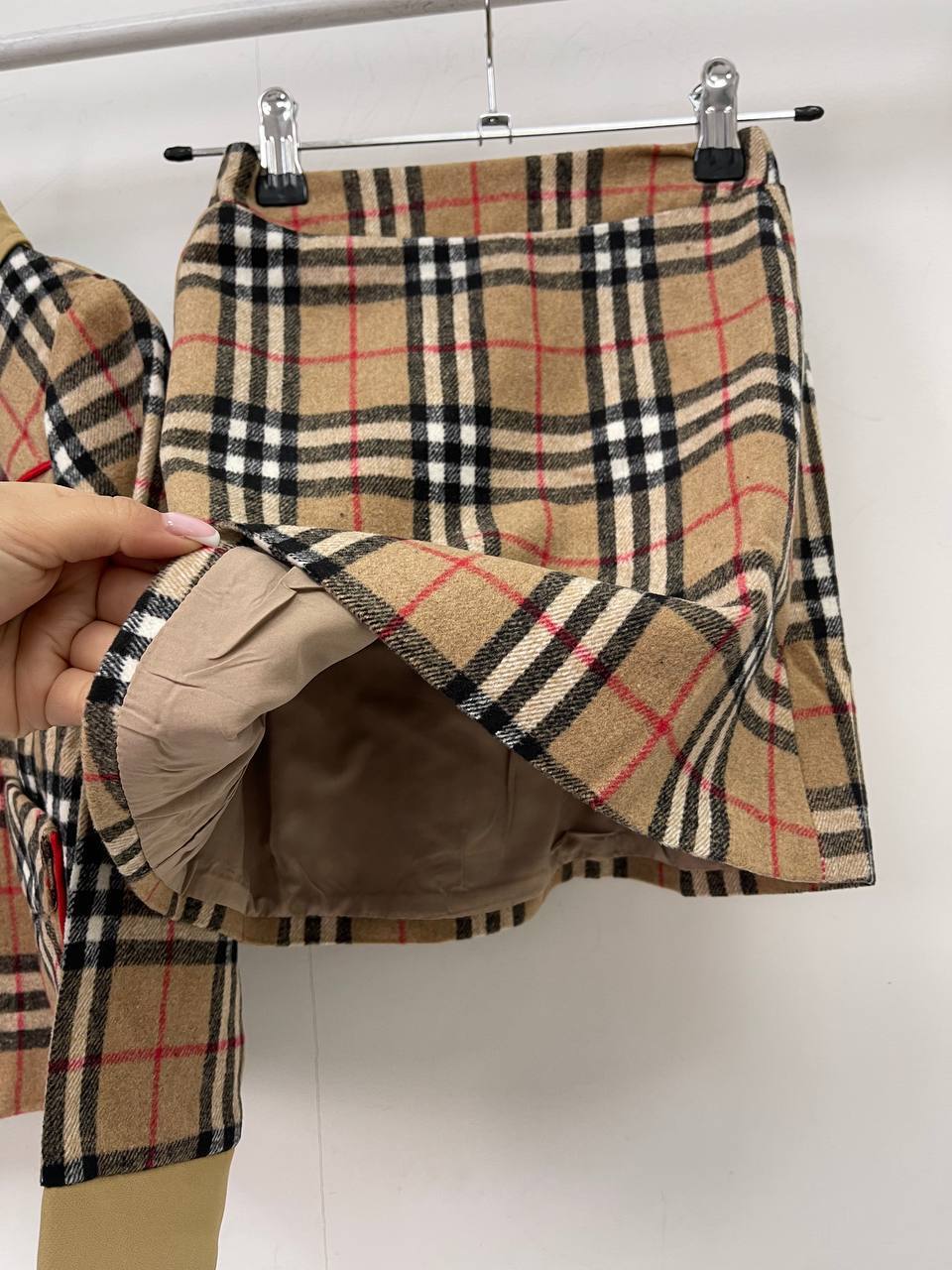 Костюм из лимитированной коллекции Burberry BP-26691 Костюм из лимитированной коллекции Burberry BP-26691