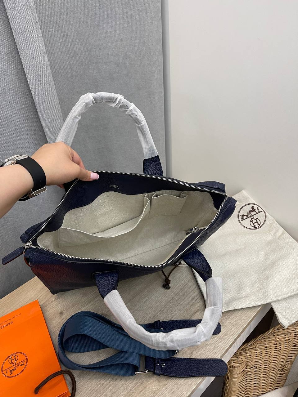 Портфель Hermes BP-48750 для деловых встреч Портфель Hermes BP-48750 для деловых встреч