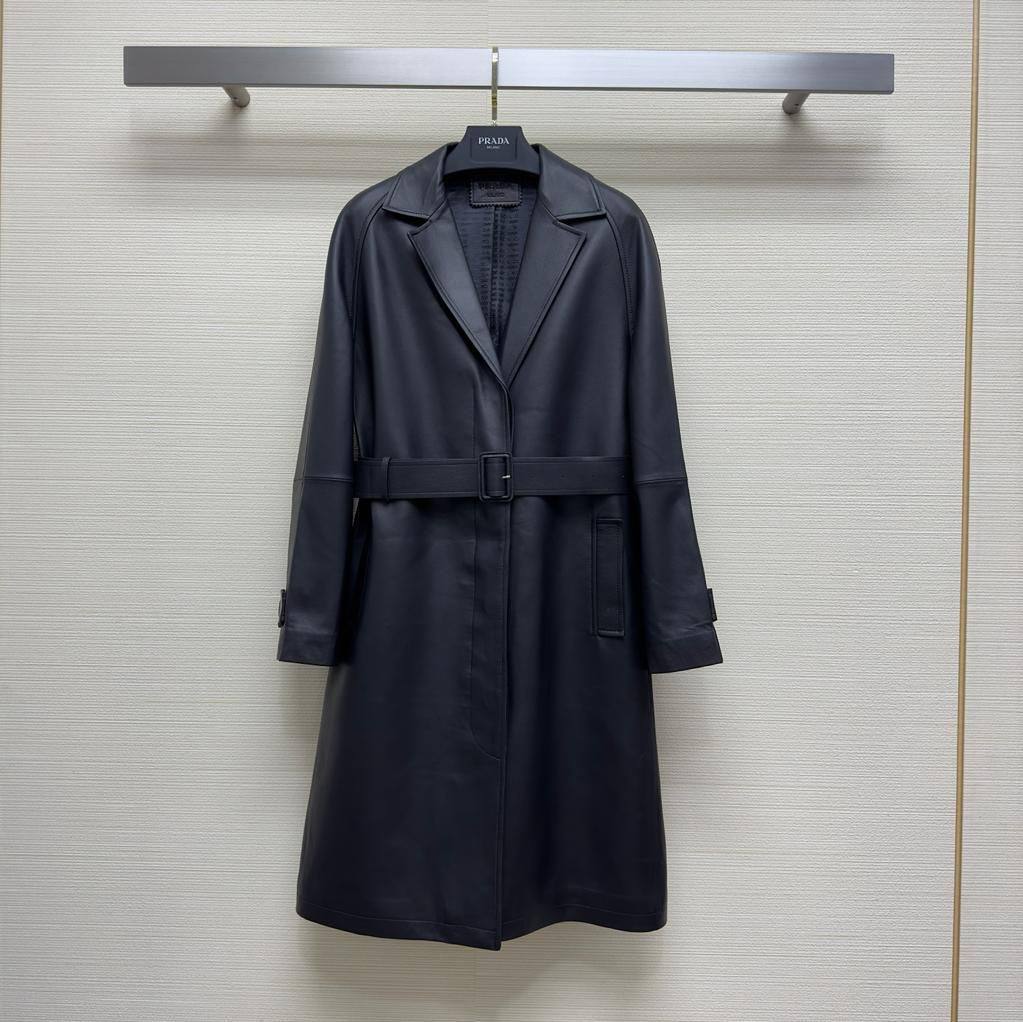 Трендовый кожаный плащ Prada BP-39778 Трендовый кожаный плащ Prada BP-39778