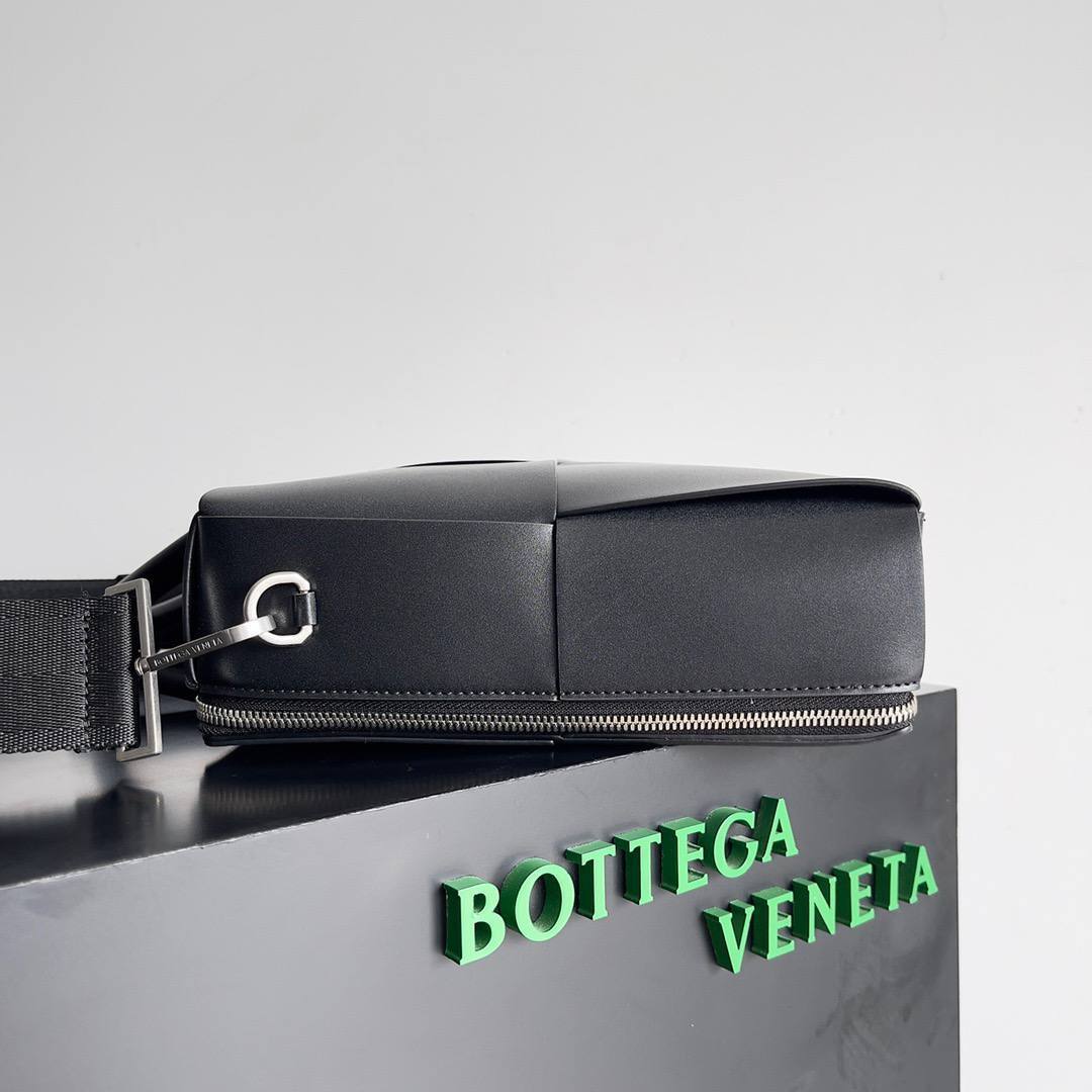 Кожаный портфель Bottega Veneta BP-37354 Кожаный портфель Bottega Veneta BP-37354